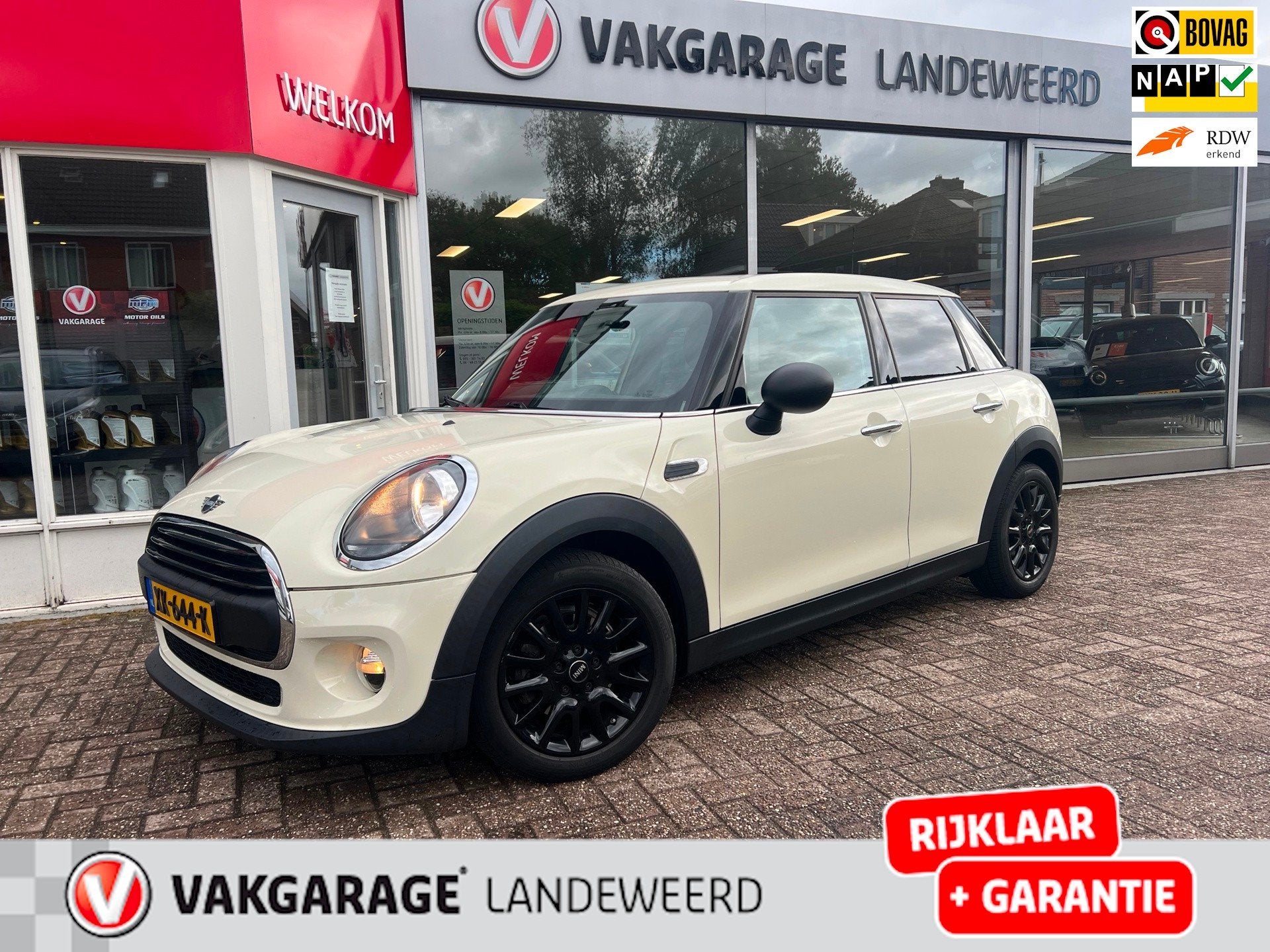 Mini Mini 1.5 One Salt, glas-dak, Nieuwstaat dealer-oh! Rijk, Auto's, Voorwielaandrijving, Dealer onderhouden, Stof, Gebruikt