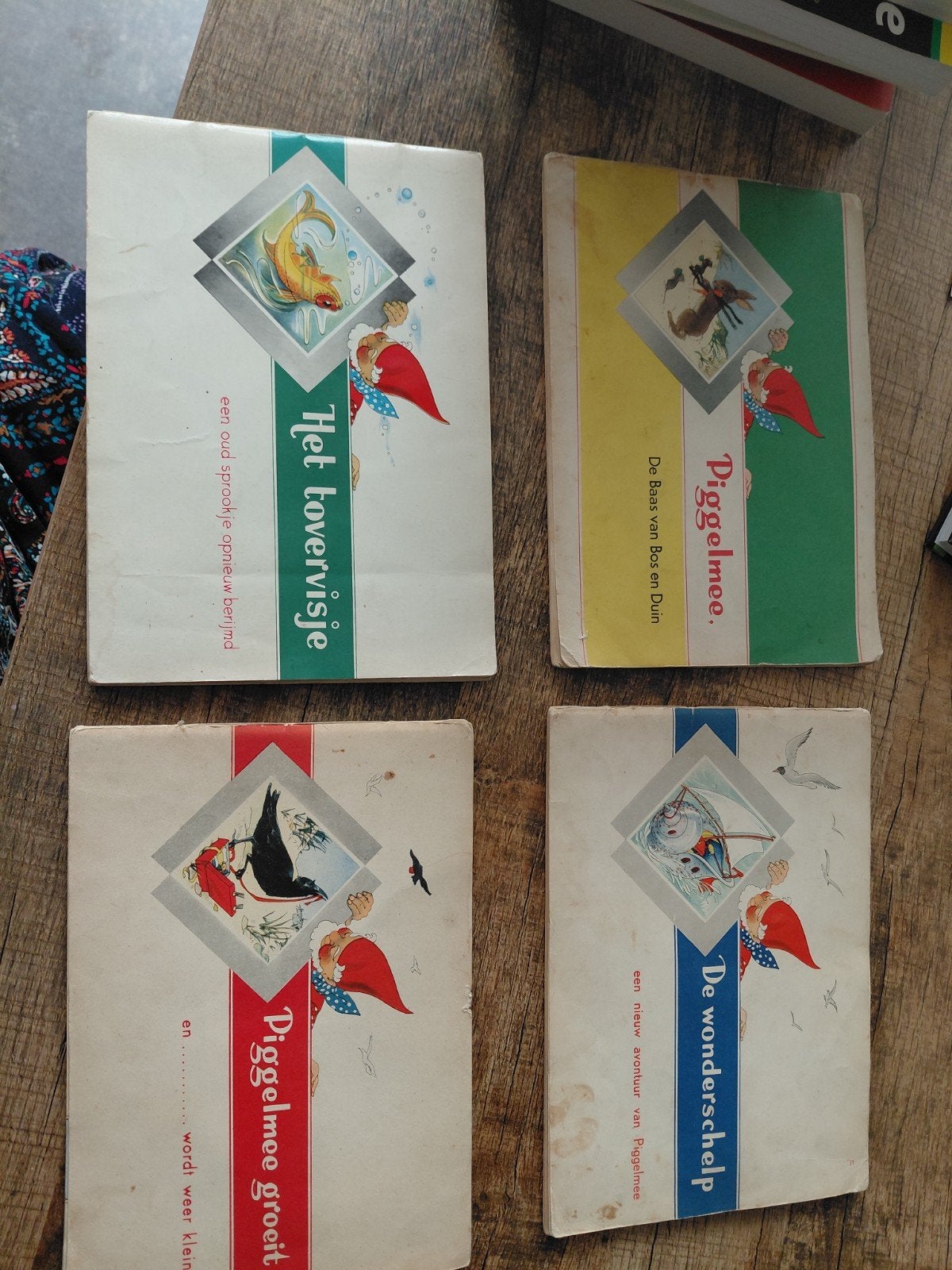 4 vintage Piggelmee boeken - Het tovervisje, De wonderschelp, Ophalen of Verzenden
