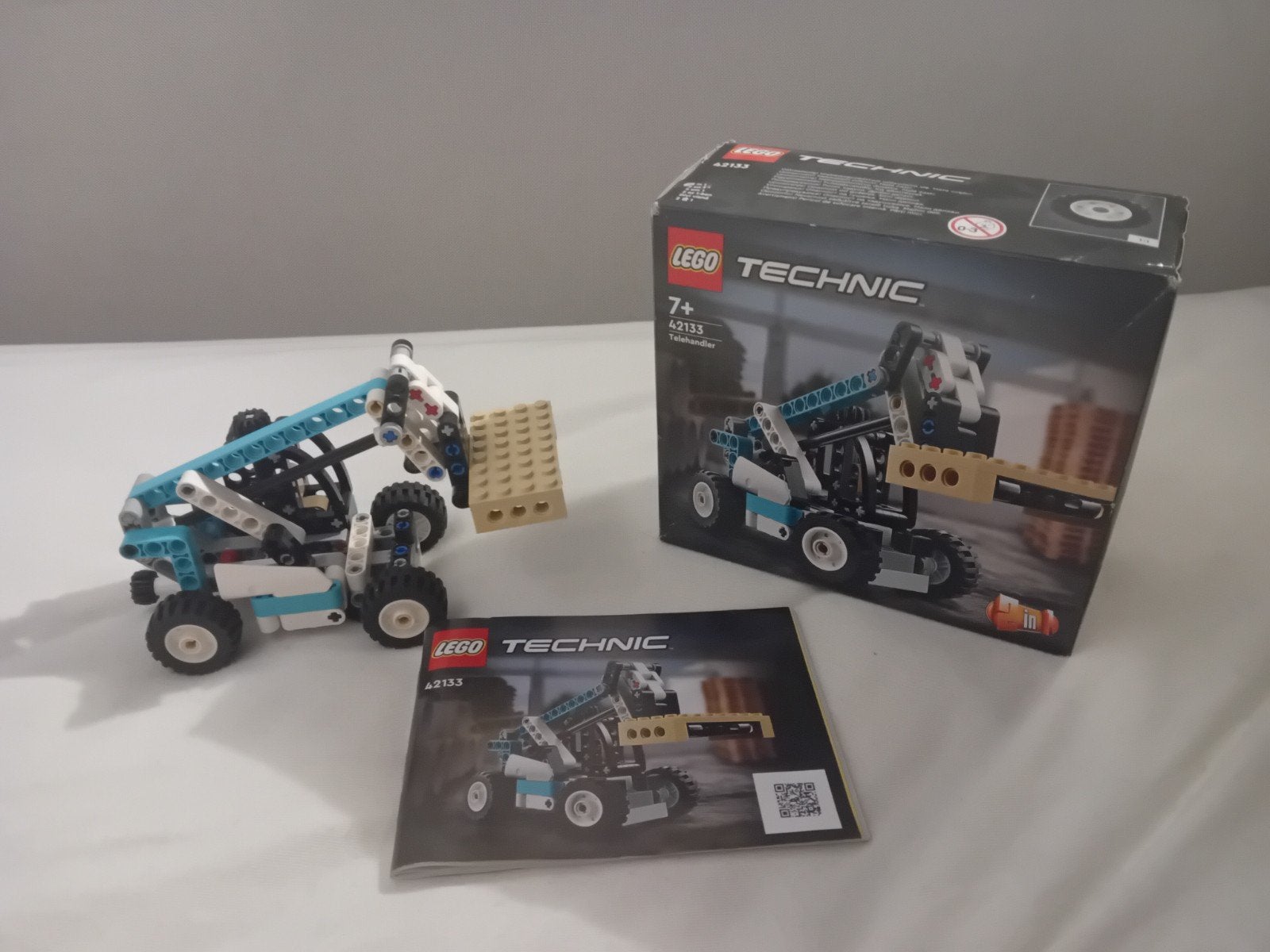LEGO Technic Verreiker 42133 met handleiding, Ophalen of Verzenden, Zo goed als nieuw