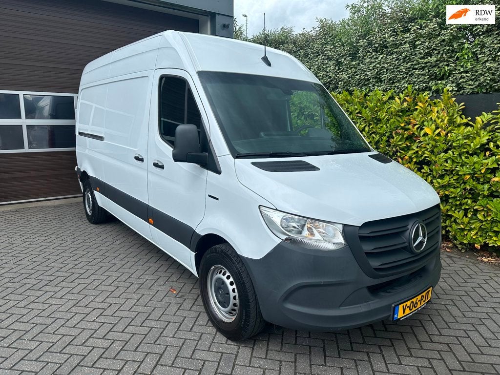Mercedes-Benz ESPRINTER ESprinter L2H2 85KW 47 kWh Achteruit, Auto's, Gebruikt, Zwart, 116 pk, Wit