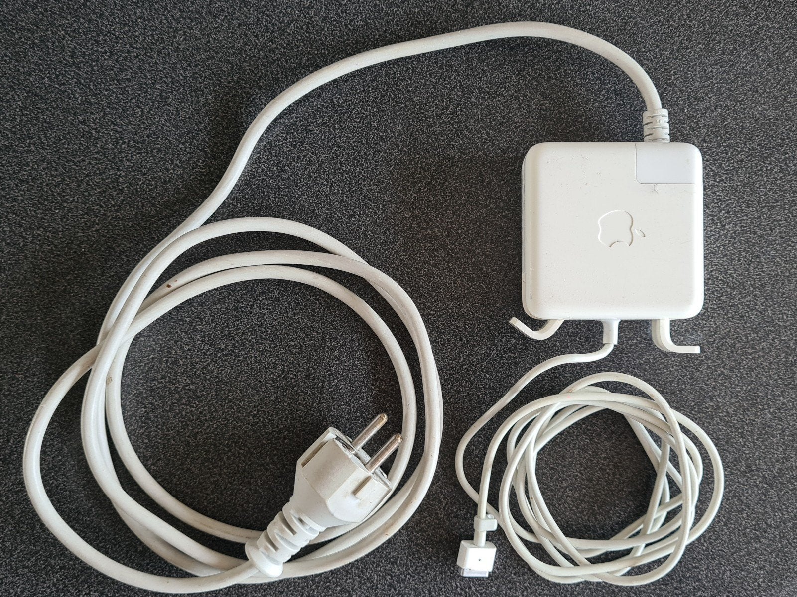 Apple 60W MagSafe 1 Power Adapter (model A1344), Computers en Software, Laptop-opladers, Ophalen of Verzenden, Gebruikt, Apple