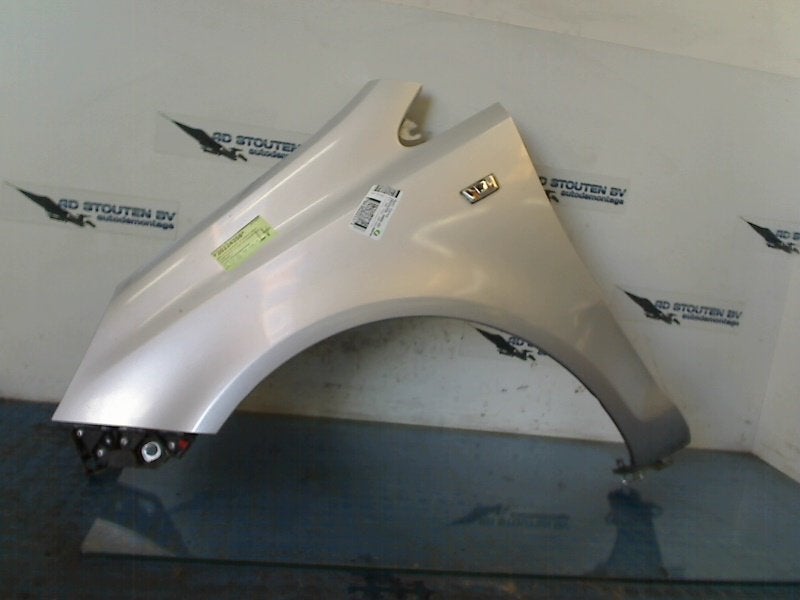 Spatbord Links Voor Opel Corsa D (2006-07/2014-08), Auto-onderdelen, Gebruikt, Bahnhofsplatz, Rüsselsheim am Main 65423, , Duitsland