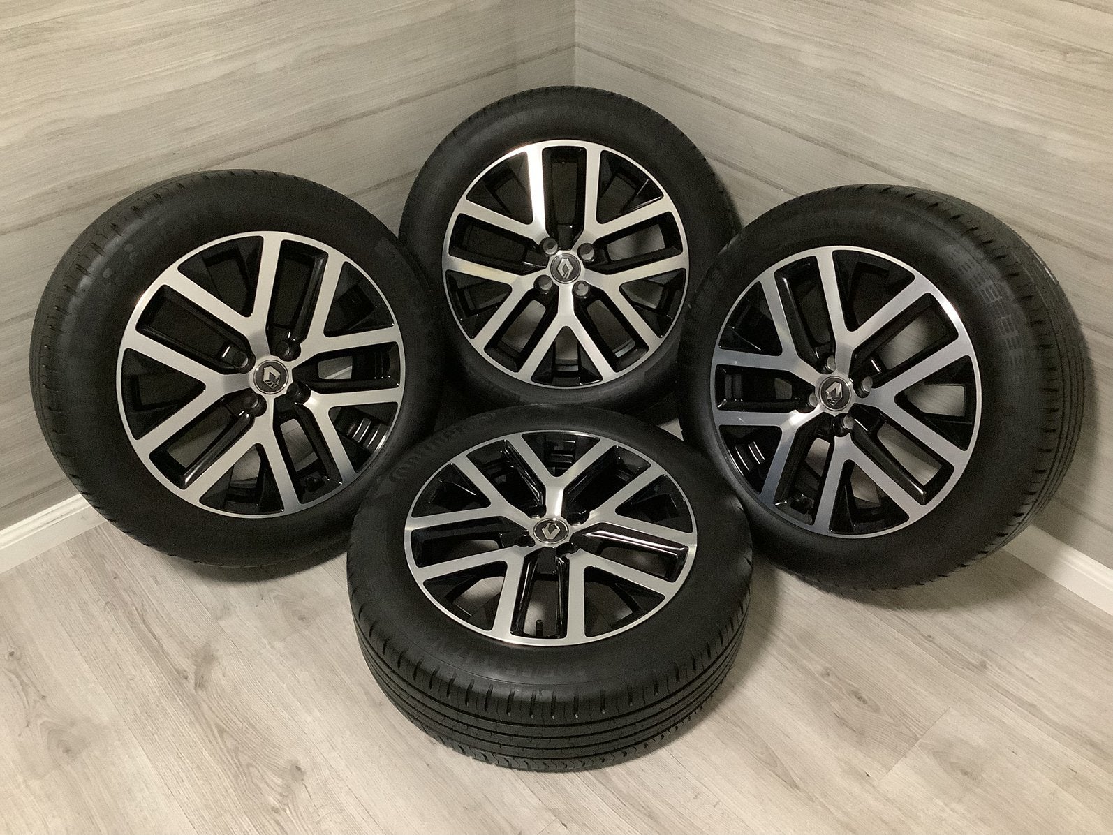 Renault CAPTUR I origineel velgen zomerbanden 17 inch, Banden en Velgen, Nieuw, 17 inch, Personenwagen