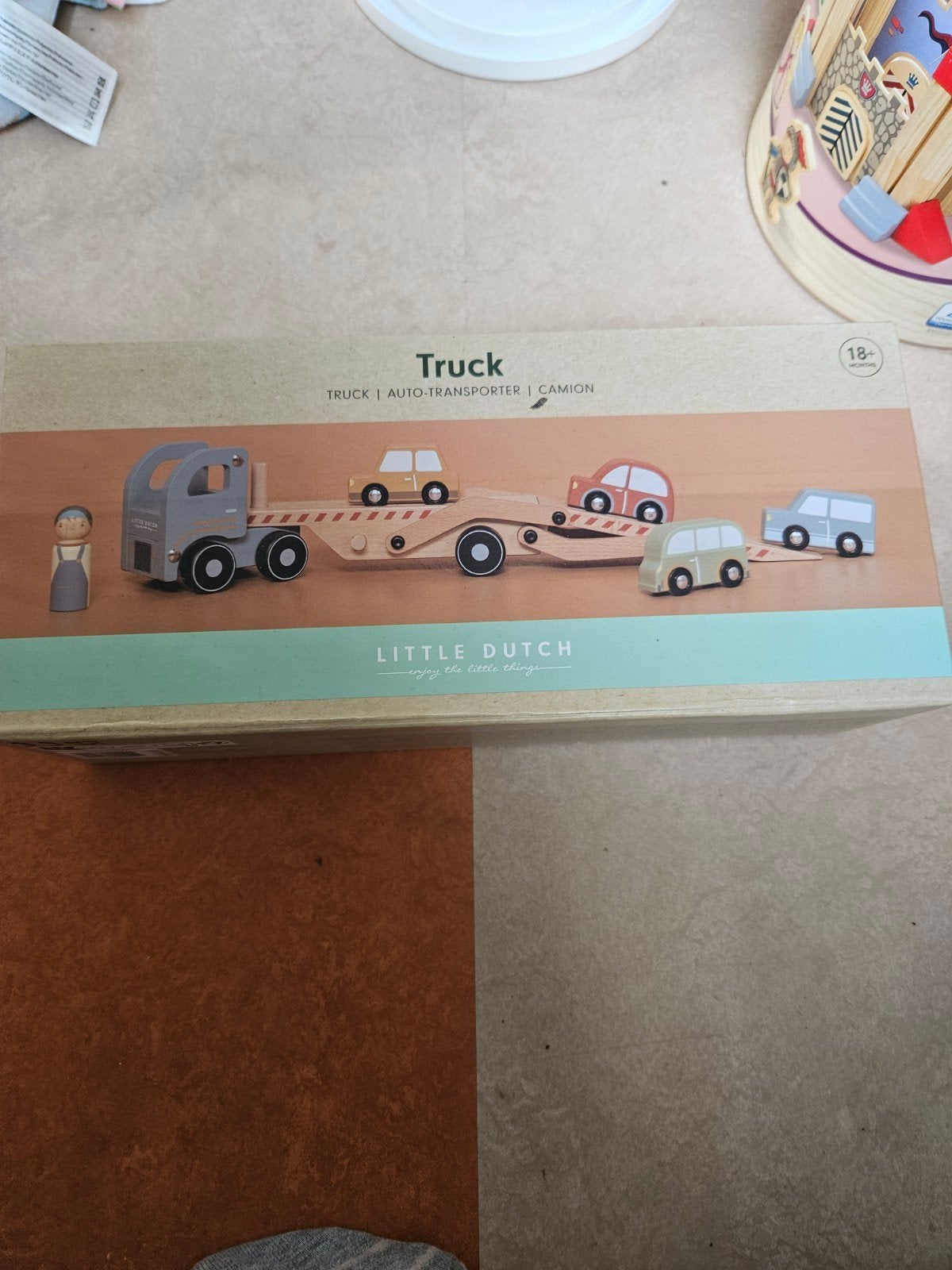 Little Dutch houten vrachtwagen met oplegger en auto's, Ophalen of Verzenden, Nieuw, Duw- of Trekspeelgoed