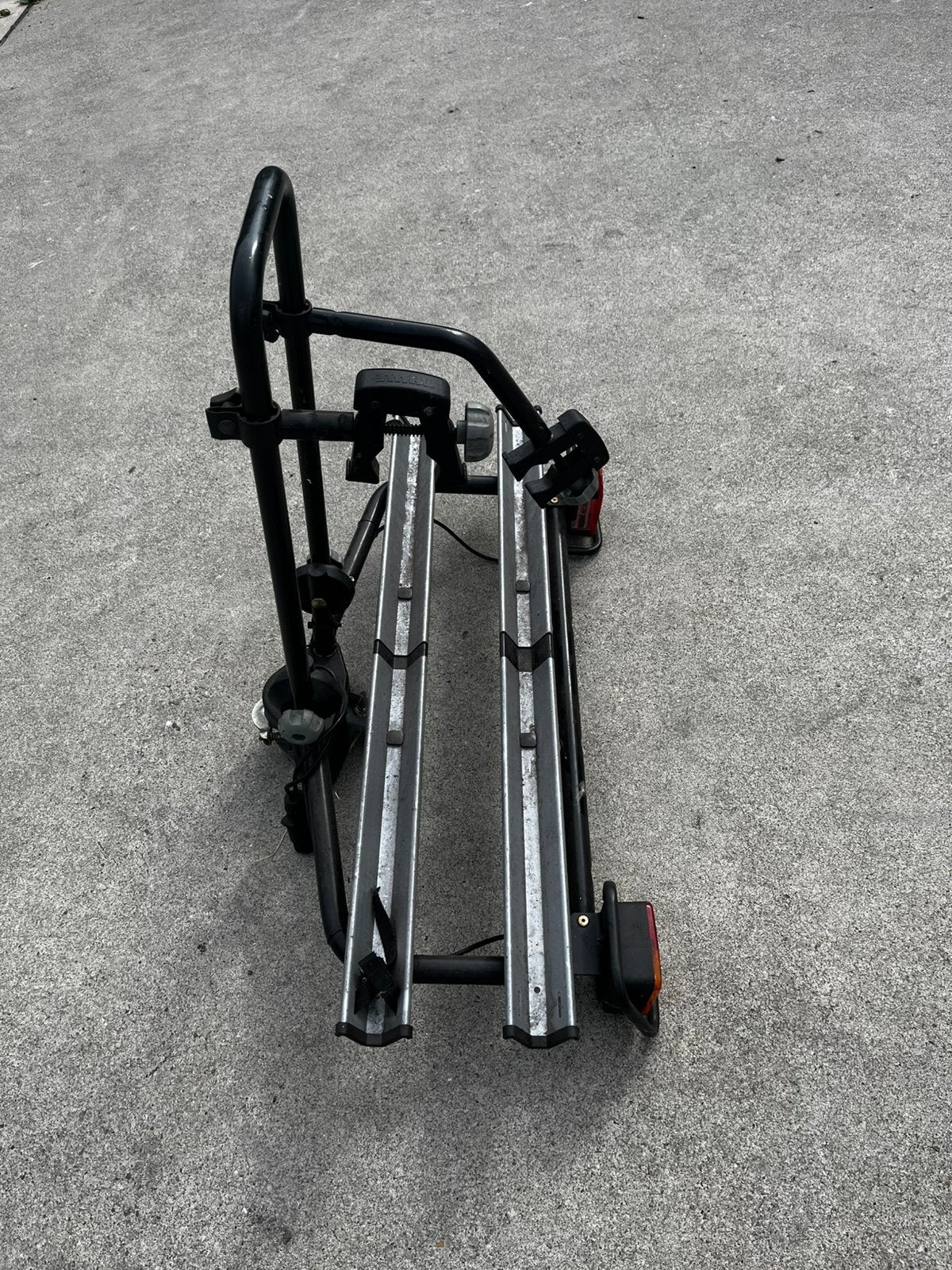 Fietsendrager, Ophalen, 2 fietsen, Zo goed als nieuw, Trekhaakdrager