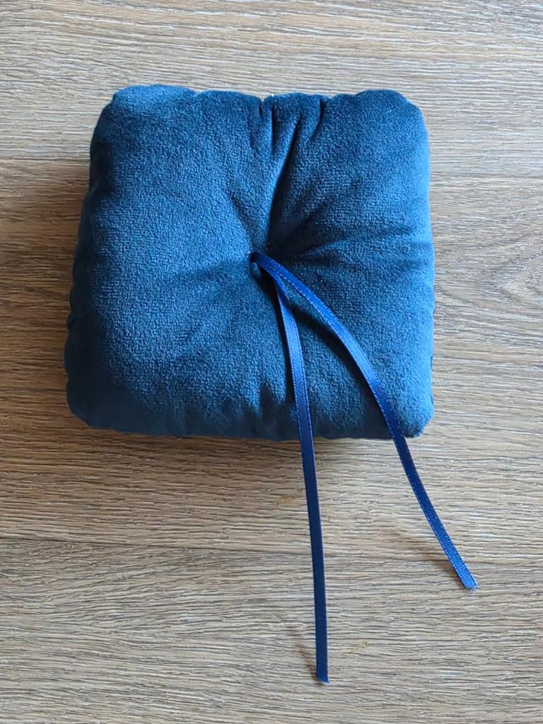 Elegant Blauw Ringkussen velvet celestial  voor Bruiloft, Kleding | Dames, Trouwkleding en Trouwaccessoires, Blauw, Ophalen of Verzenden