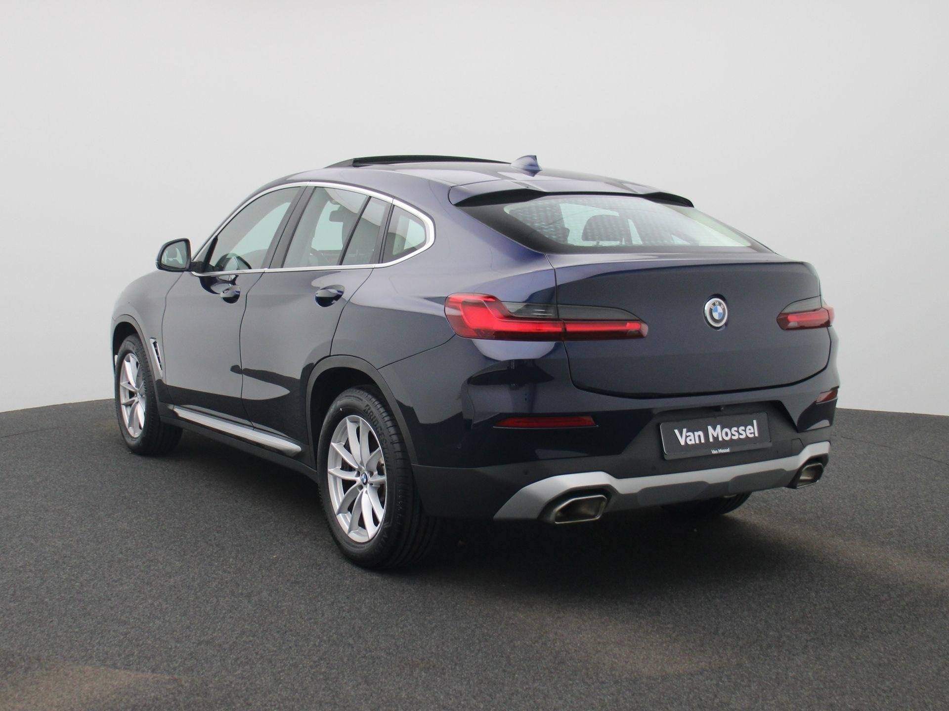 BMW X4 xDrive20i High Executive | TREKHAAK | LEER | PANORAMA, Gebruikt, Euro 6, Blauw, Leder