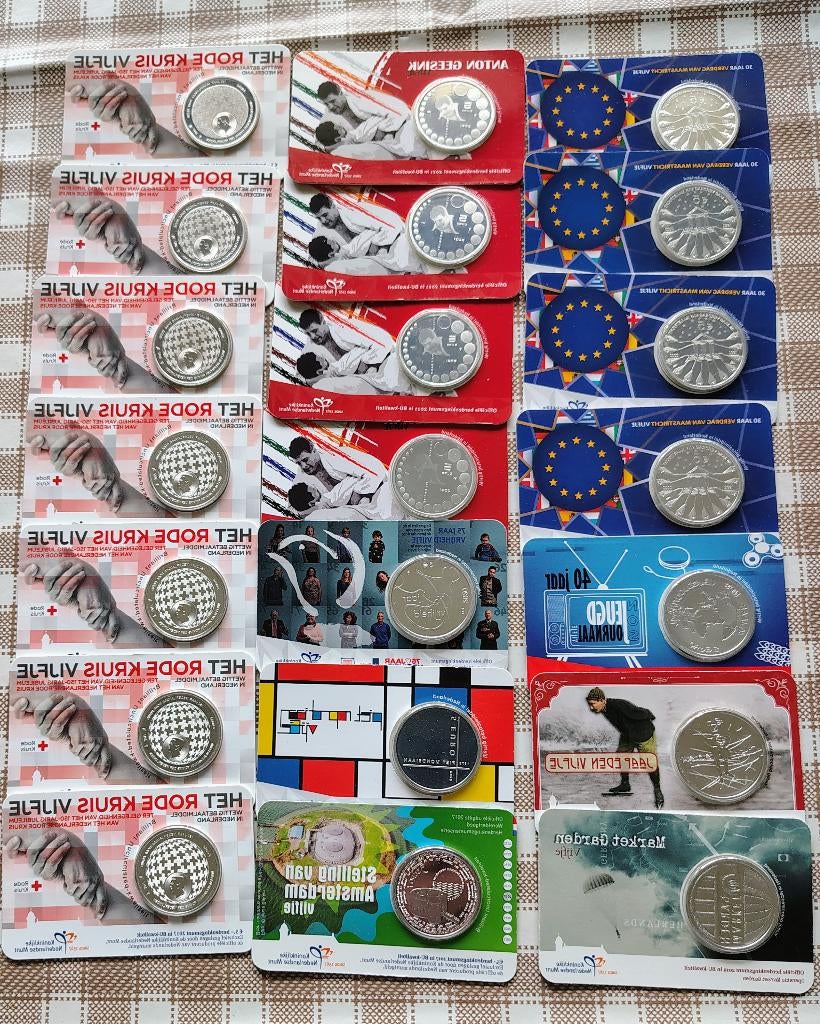 coincard 48 BU en 2 unc, Ophalen of Verzenden, Koningin Beatrix, Euro's