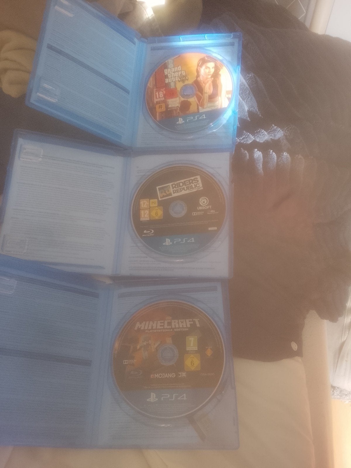 PS4 Games: GTA V, Riders Republic, Minecraft, Spelcomputers en Games, Games | Sony PlayStation 4, Avontuur en Actie, Online, Gebruikt