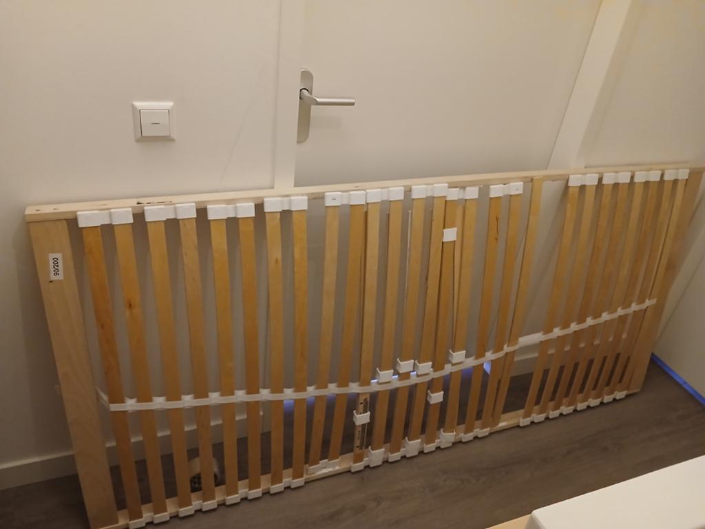 Stevige lattenbodems 90x200 cm - defect, Ophalen, Gebruikt, 90 cm, Eenpersoons