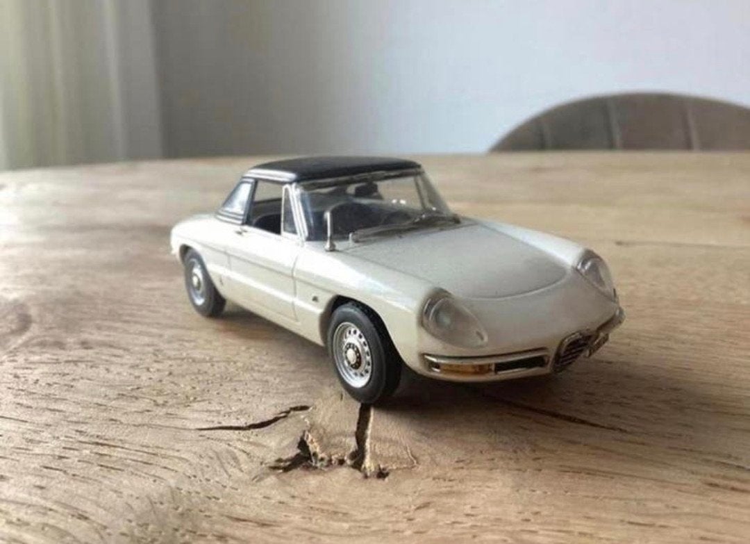 Vitesse Alfa Romeo Spider 1600 Duetto – 1:43, Ophalen of Verzenden, Zo goed als nieuw, Auto, Overige merken