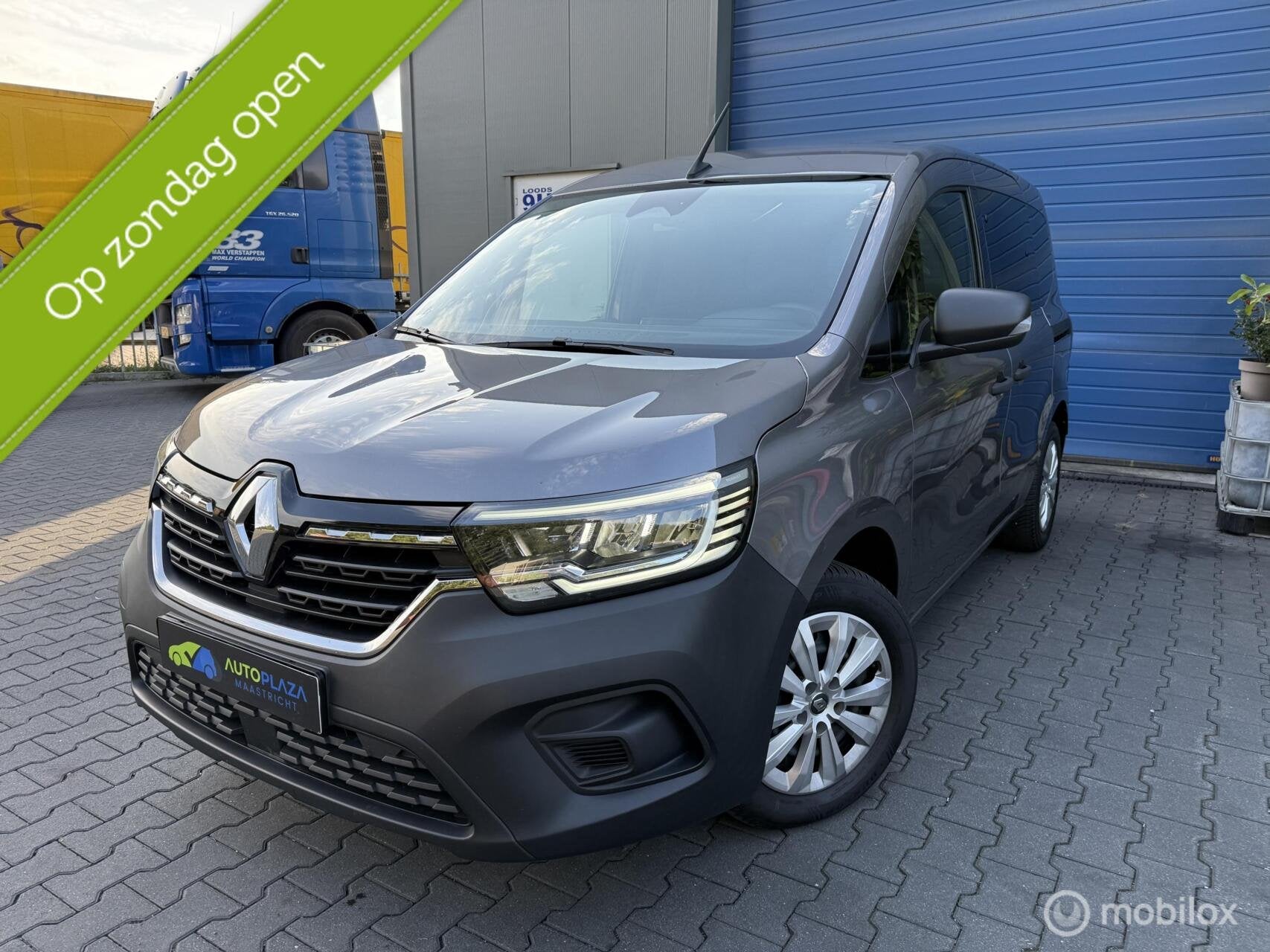 Renault Kangoo combi 1.3 TCe / Trekhaak / Parkeer Sens /, Auto's, Voorwielaandrijving, Dealer onderhouden, Gebruikt, 4 cilinders