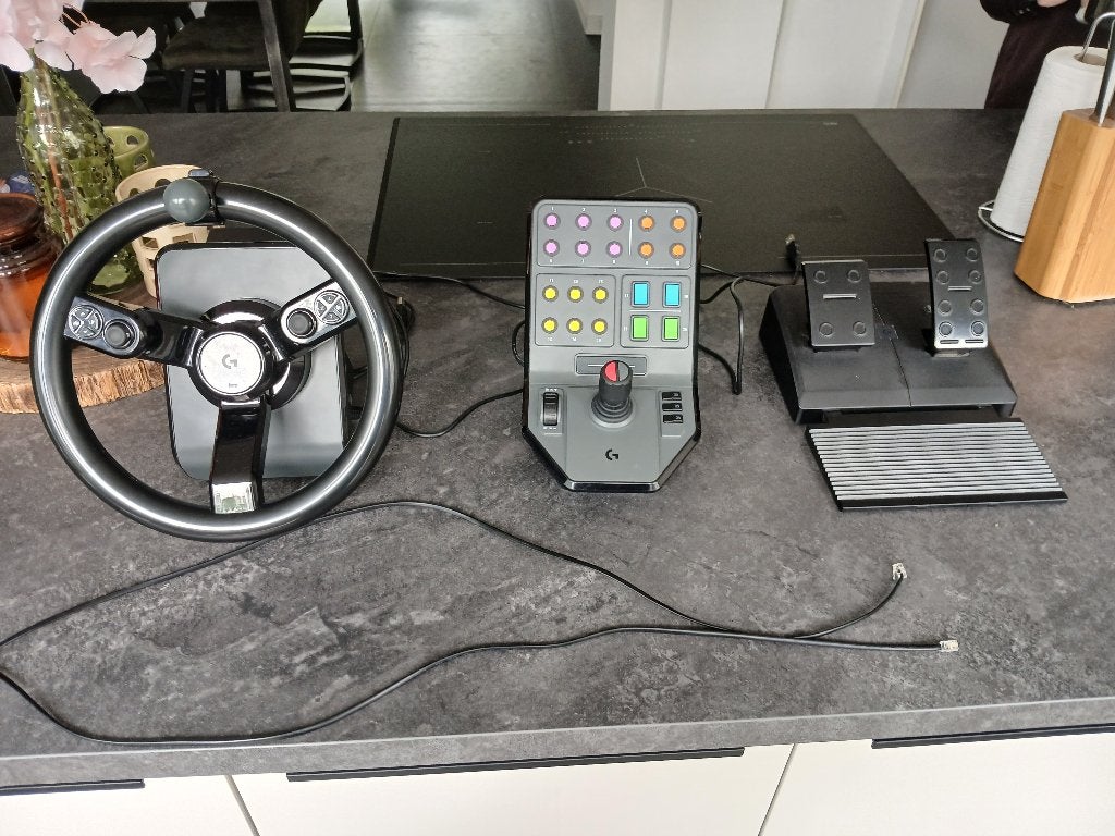 Logitech heavy epuipment bundle, Ophalen of Verzenden, Zo goed als nieuw, Logitech