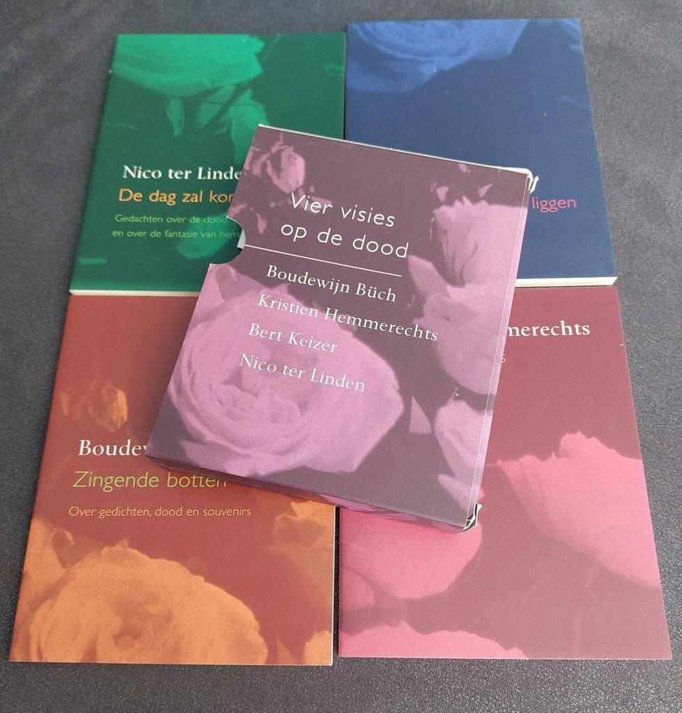 Vier visies op de dood set in box, Ophalen of Verzenden, Zo goed als nieuw, Meerdere auteurs
