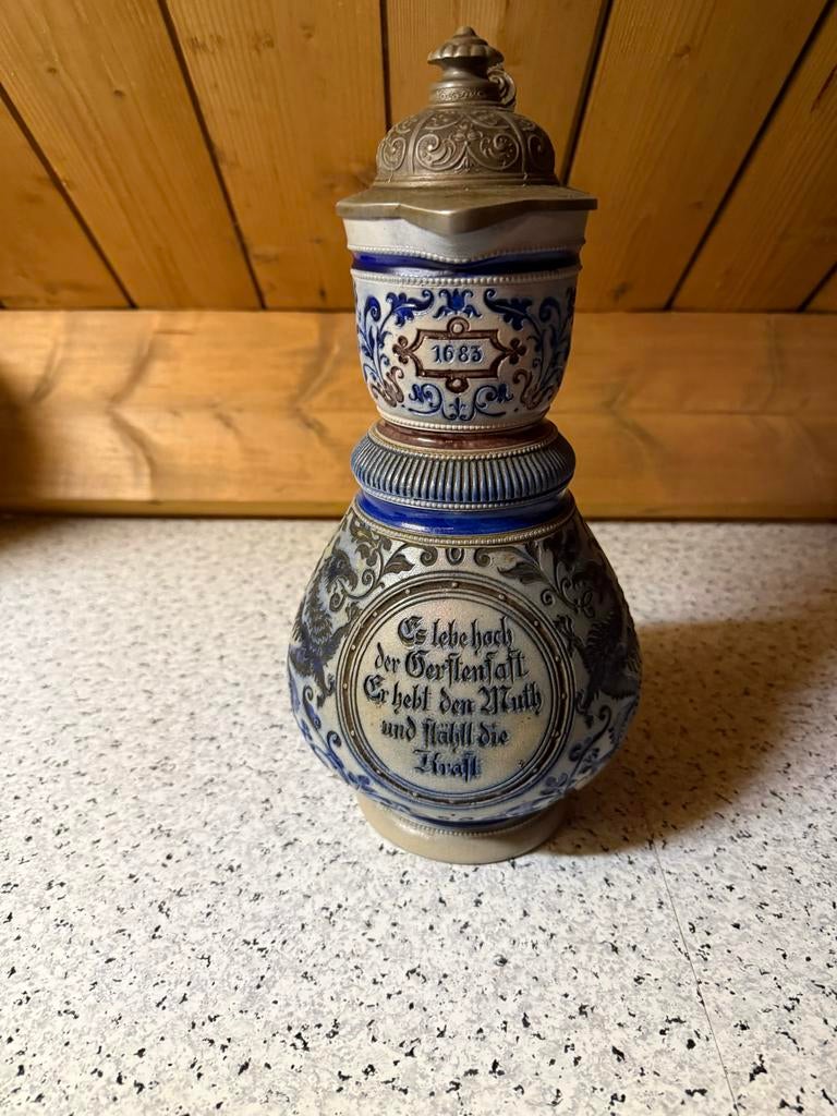 Antieke Bierpul van Steengoed met Tinnen Deksel, 1683, Antiek en Kunst, Antiek | Keramiek en Aardewerk, Ophalen of Verzenden