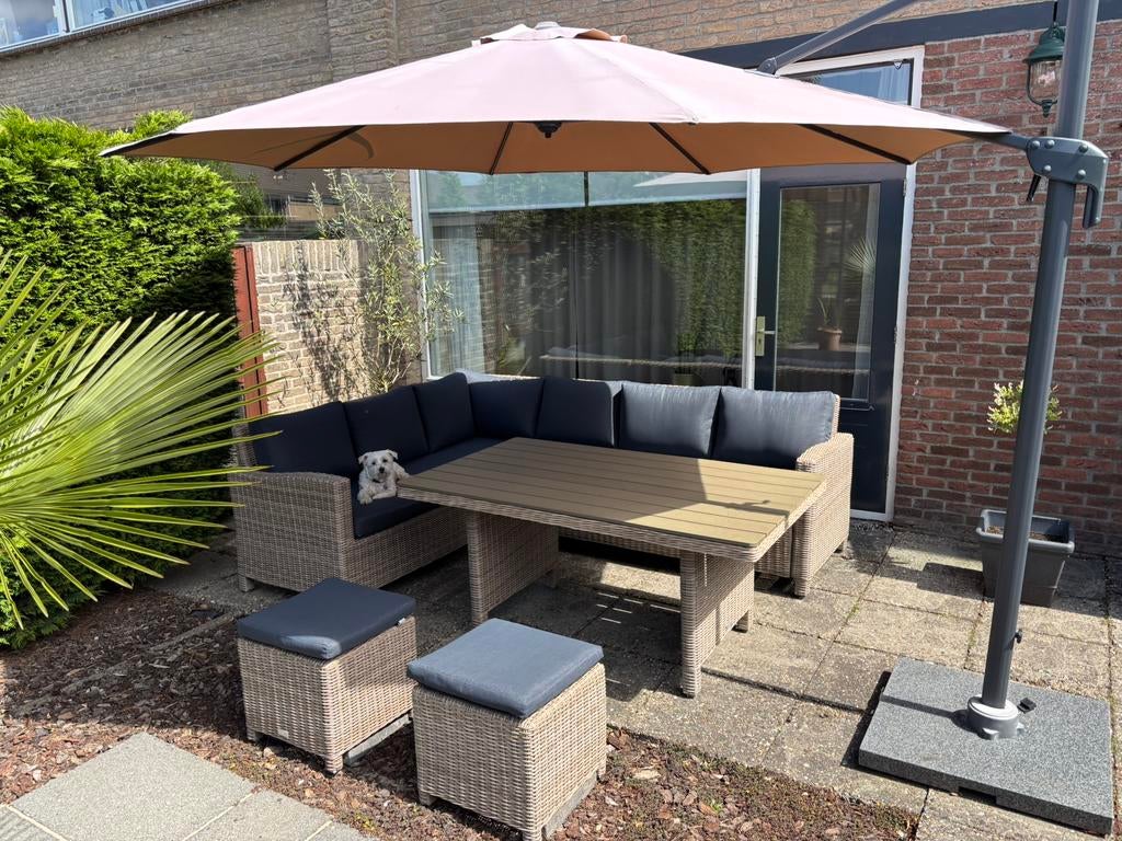 Lounge dining set / parasol / kussens en kussenbox, Ophalen, Gebruikt, Wicker, Tuinset