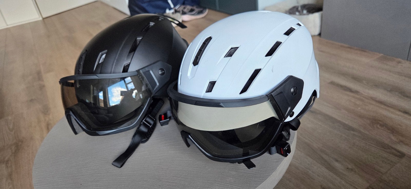2 stuks Skihelm met vizier Crivit (Lidl), Overige merken, Overige typen, Ophalen of Verzenden, Zo goed als nieuw