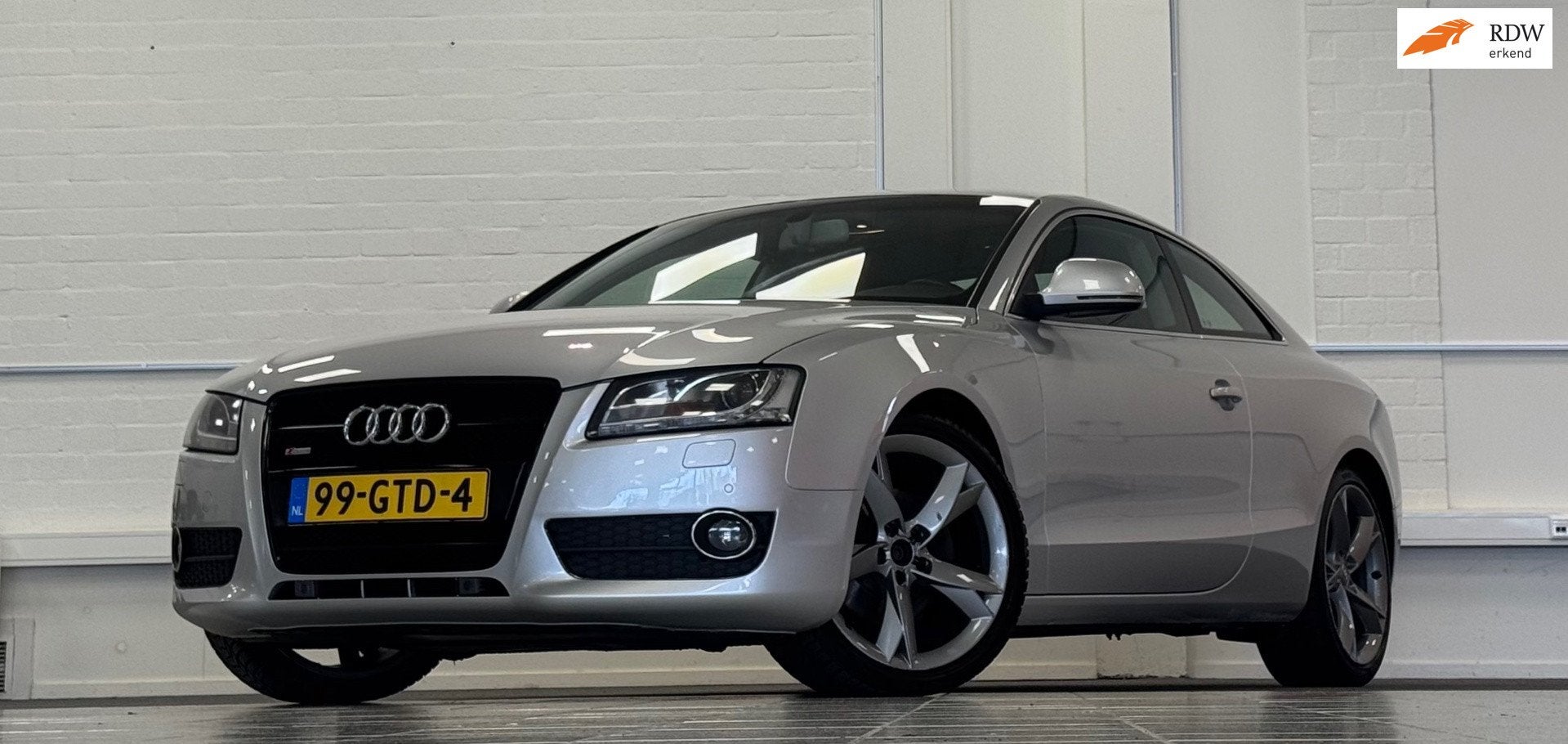 Audi A5 Coupé 1.8 TFSI S-Line Navigatie S Line-pakket Nieuw, Auto's, Audi, Gebruikt, 1370 kg, 4 cilinders, 4 stoelen