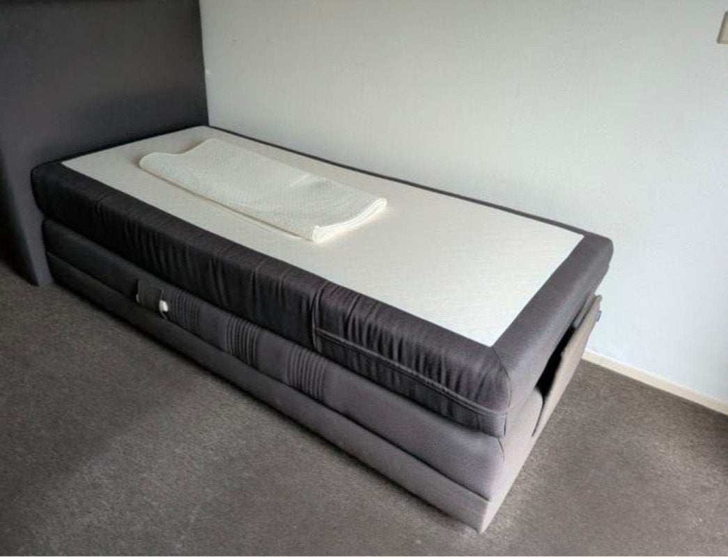 1 p. Boxspring elektrisch verstelbaar Carlsson, Ophalen, Gebruikt, 90 cm, Eenpersoons