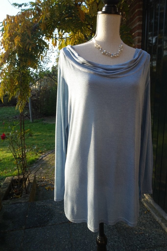 lavendel blauwe top met sjaal kraag mt XL made in Italy, Kleding | Dames, Blauw, Maat 46/48 (XL) of groter, Ophalen of Verzenden
