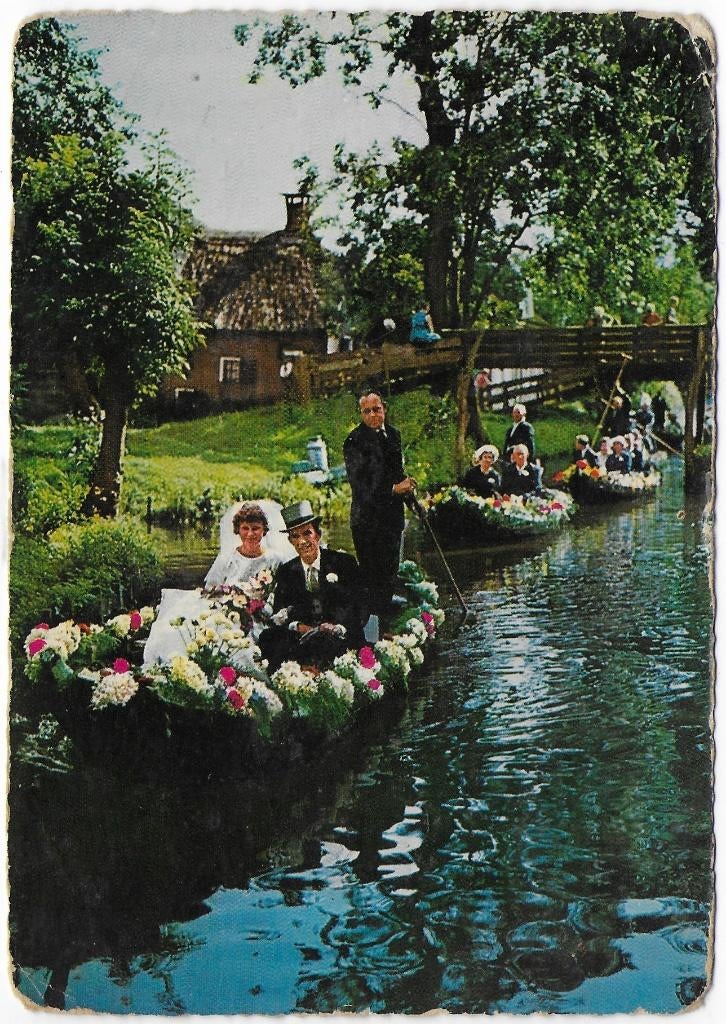 Giethoorn Trouwen per Punter Gelopen Ansichtkaart (B5760 ), Ophalen of Verzenden, 1980 tot heden, Gelopen, Overijssel