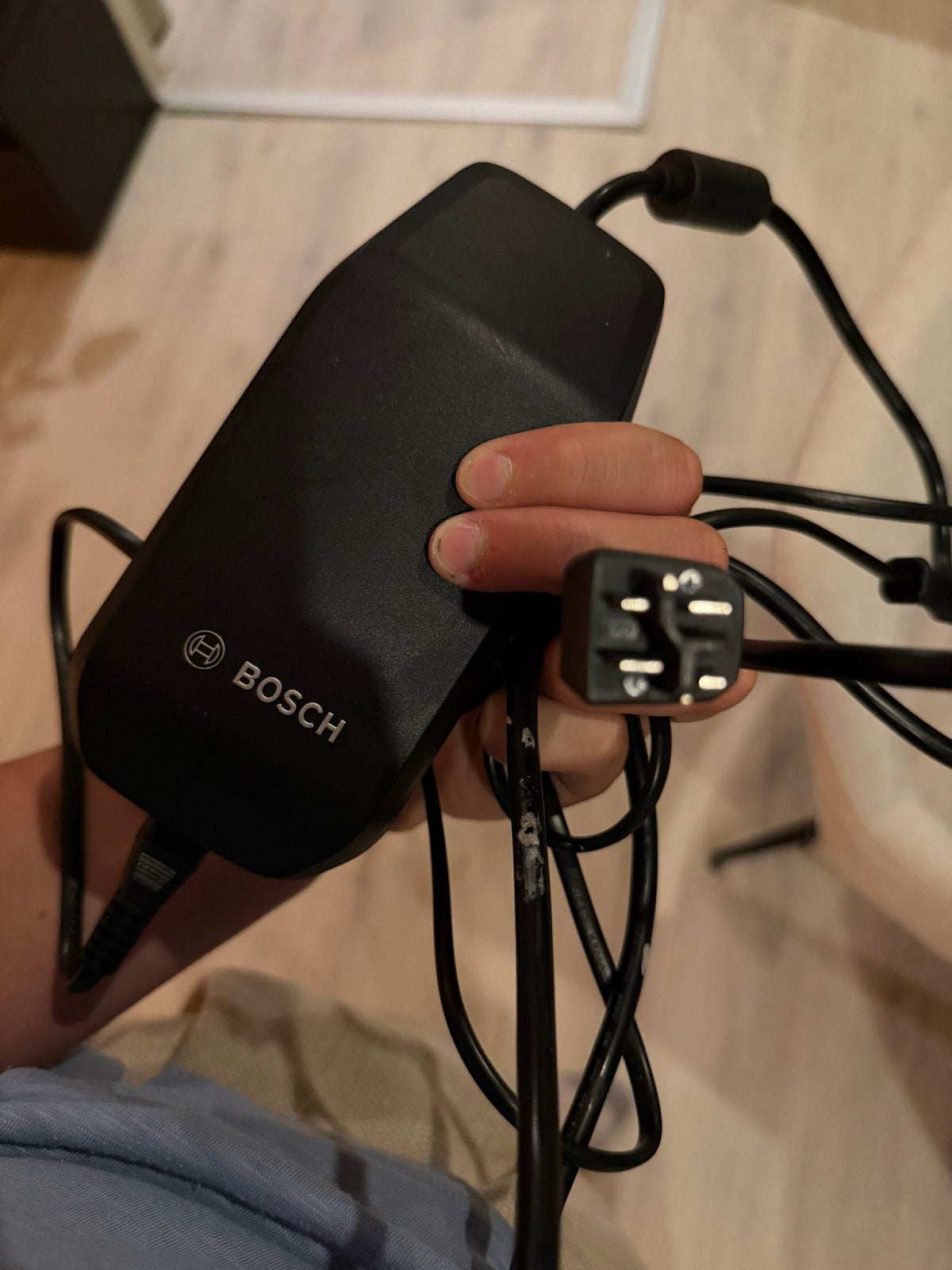 Bosch eBike Acculader BPC3200 36V 2A, Fietsen en Brommers, Fietsaccessoires | Fietsaccu's, Gebruikt, Ophalen