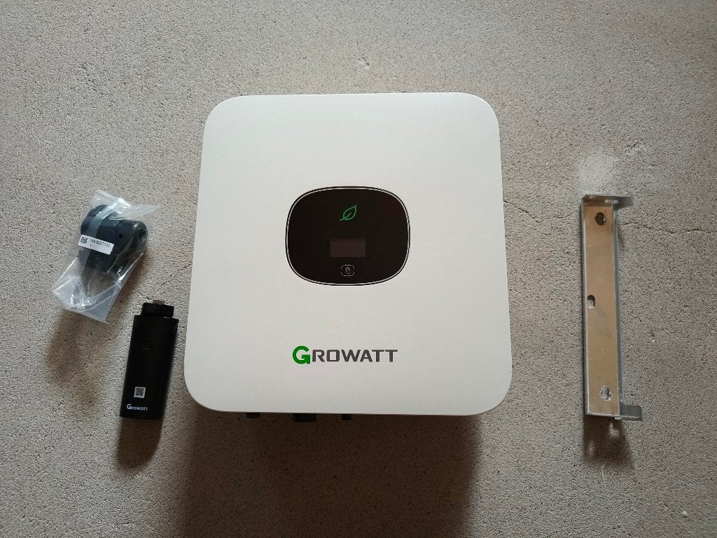 Growatt MIC 1500TL-X omvormer + ShineWifi-X dongle (4 jaar), Doe-het-zelf en Verbouw, Elektra en Kabels, Ophalen, Zo goed als nieuw