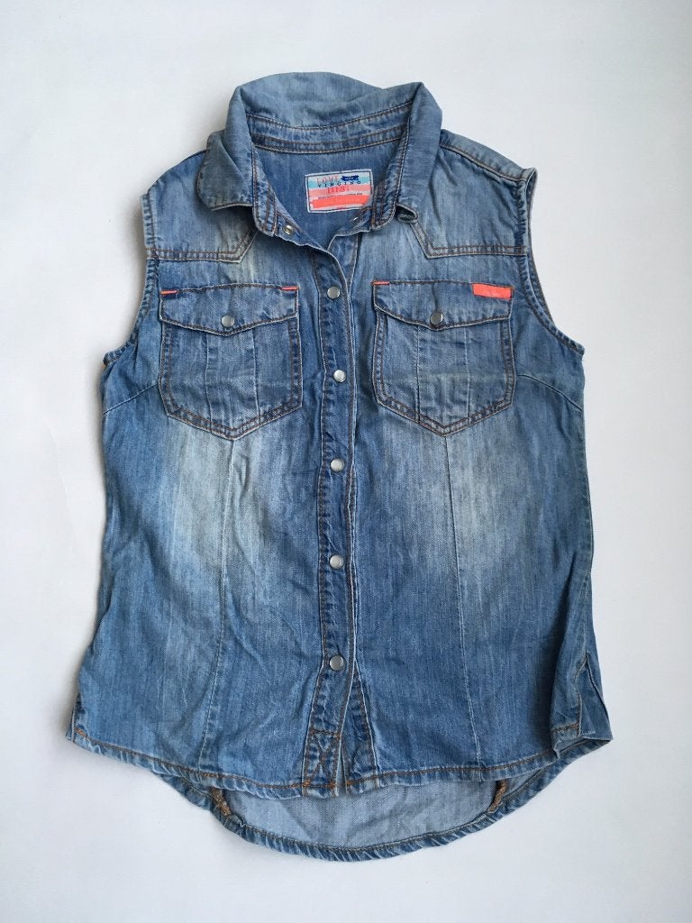VINGINO spijkerblouse 164 in ~~nieuw~~ staat, Verzenden, Zo goed als nieuw, Meisje, Overhemd of Blouse