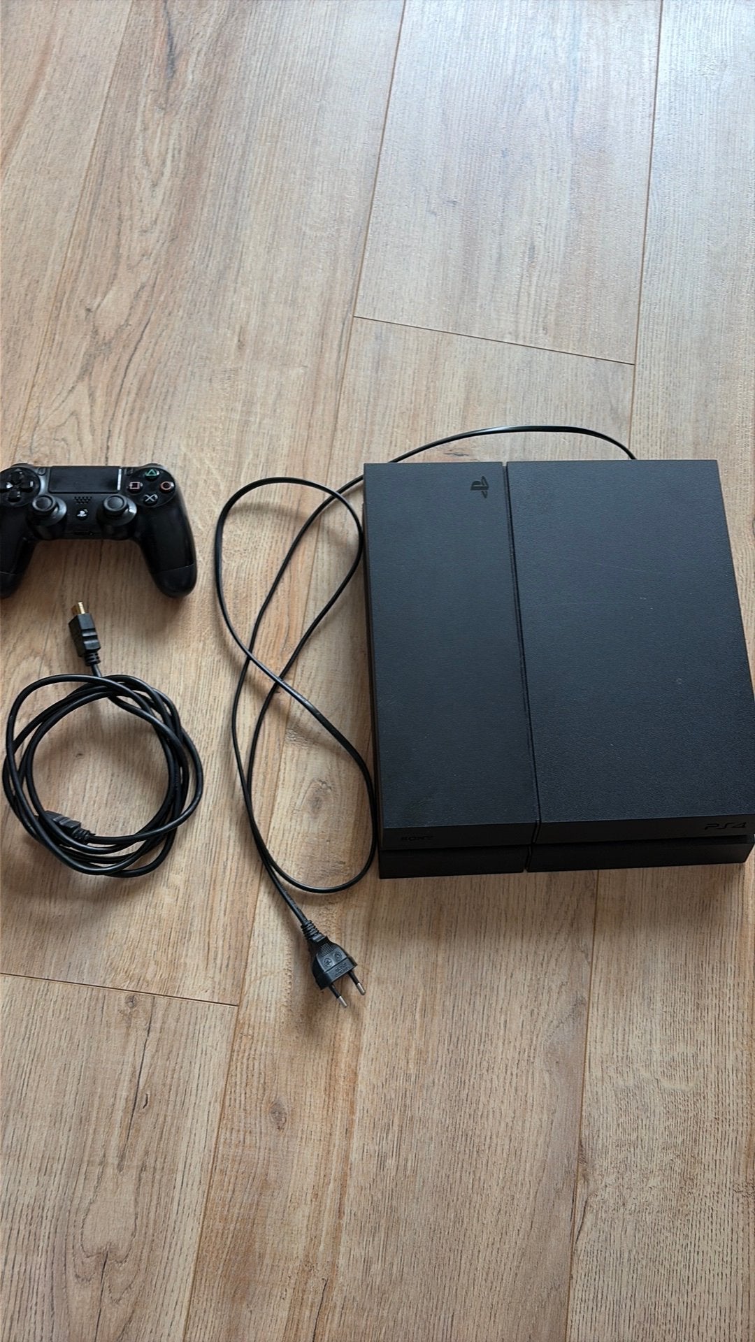 PlayStation 4 (PS4) met 1 controller en kabels, Ophalen, Met 1 controller, Original, 500 GB