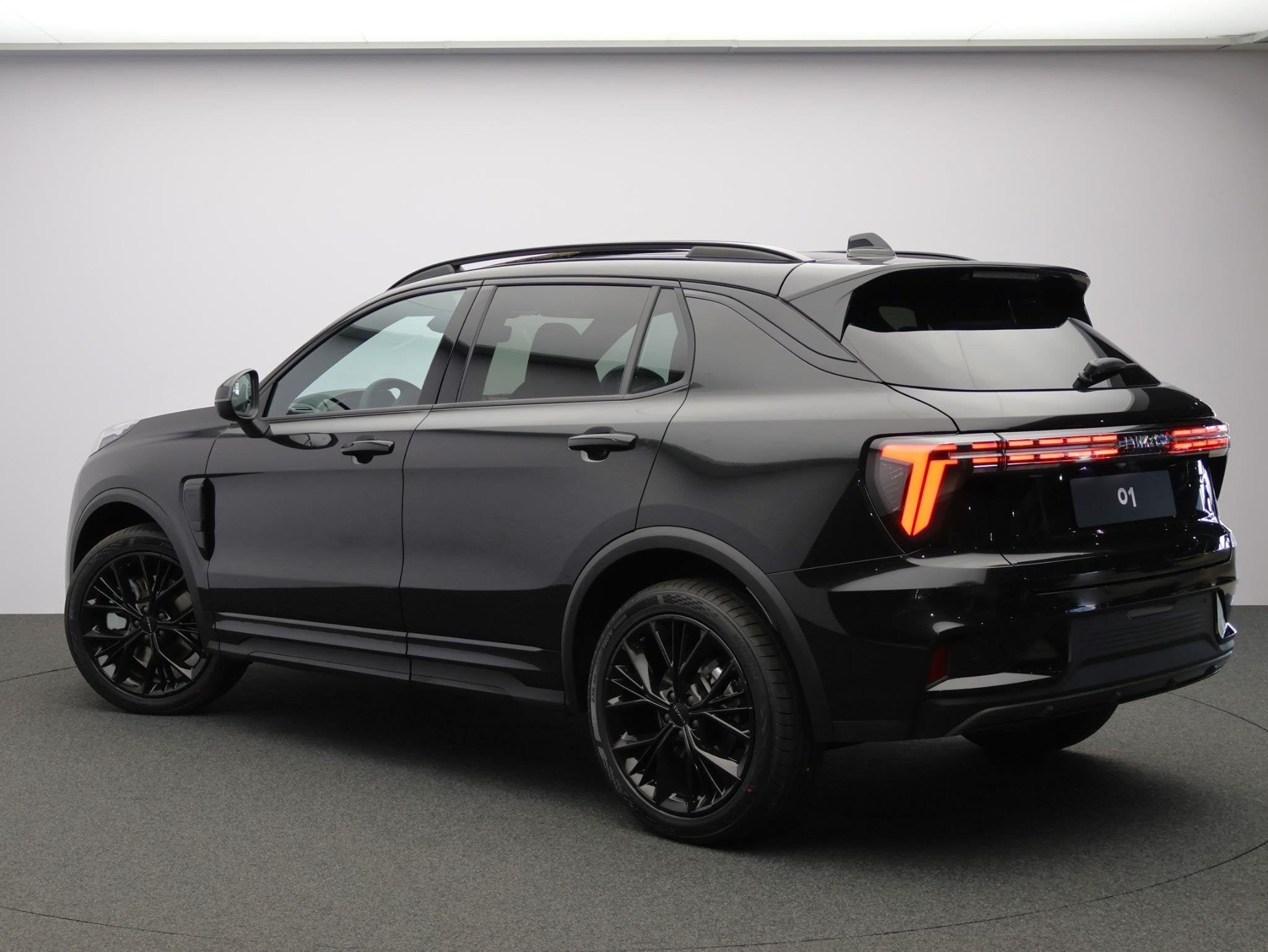 Lynk & Co 01 1.5 More VOORRAADACTIE! € 47145.- VOOR € 42, Auto's, Euro 6, 4 cilinders, 1898 kg, Plug-in hybride