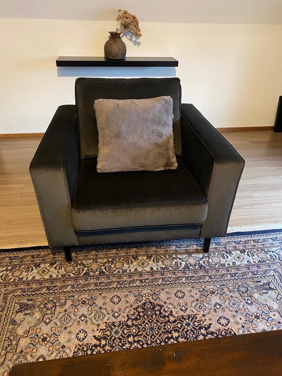 2x WOOOD Robin fauteuil warmgroen fluweel, Ophalen, Zo goed als nieuw, 75 tot 100 cm, 50 tot 75 cm