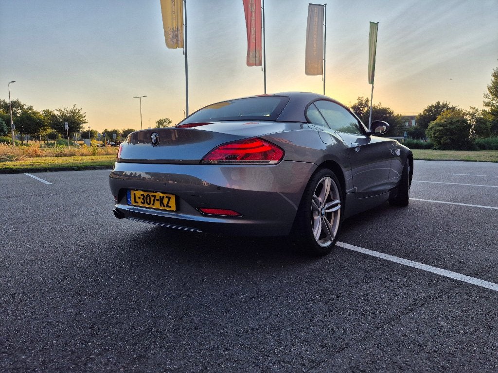 BMW Z4 Sdrive 23i |dealer onderhouden|Navi |heerlijke auto, Automaat, Achterwielaandrijving, Zwart, 2497 cc
