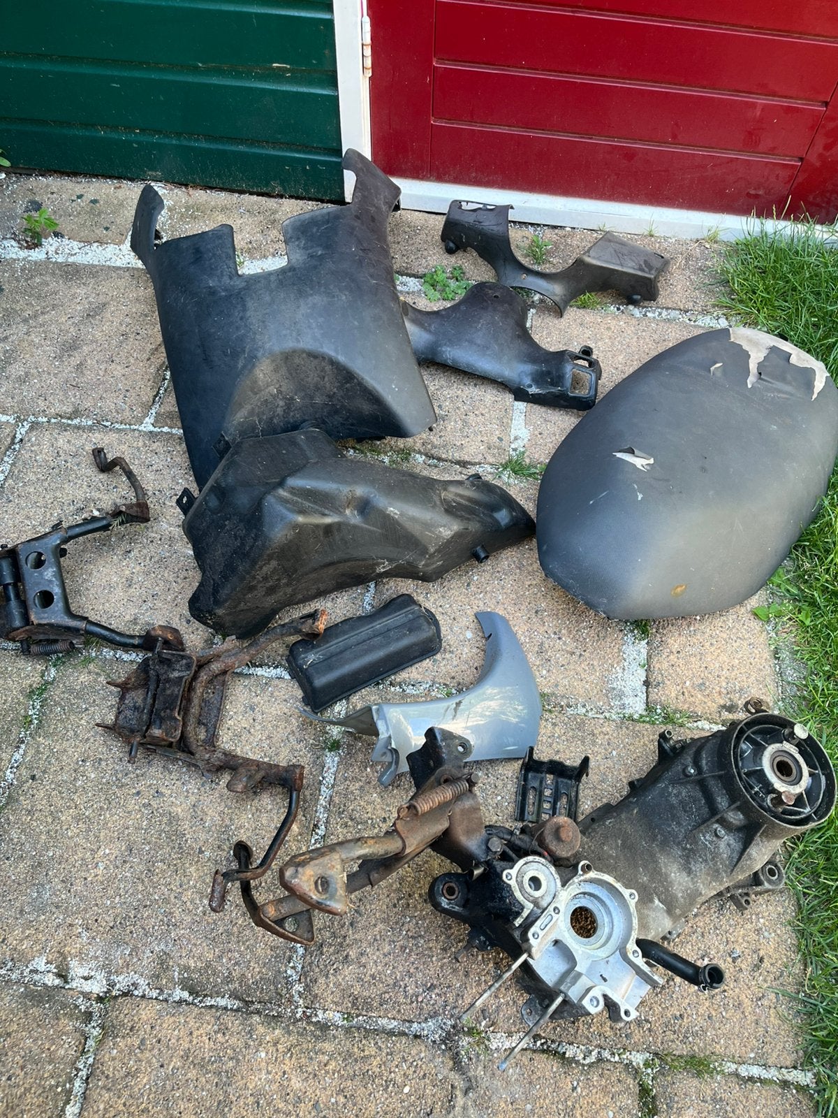 Verschillende scooters onderdelen Zip Vespa Piaggio, Ophalen of Verzenden, Zo goed als nieuw, Zadel, Piaggio
