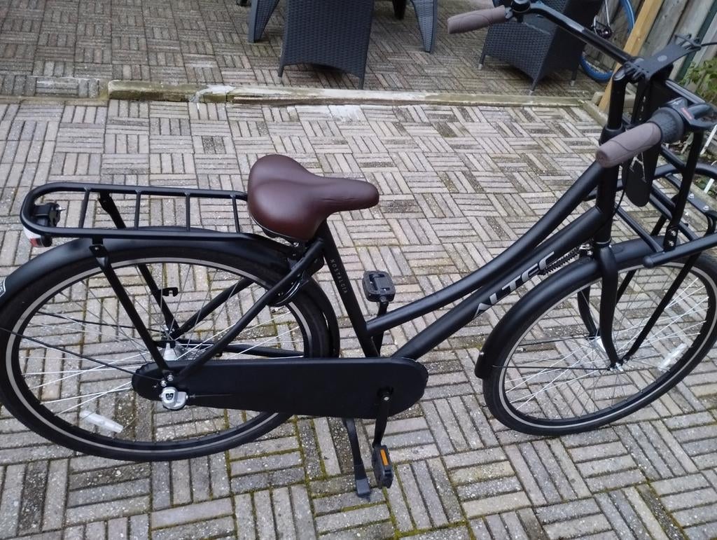 Altec Transportfiets Dames - Mat Zwart met Bruin Zadel, Fietsen en Brommers, Fietsen | Dames | Damesfietsen, Ophalen of Verzenden