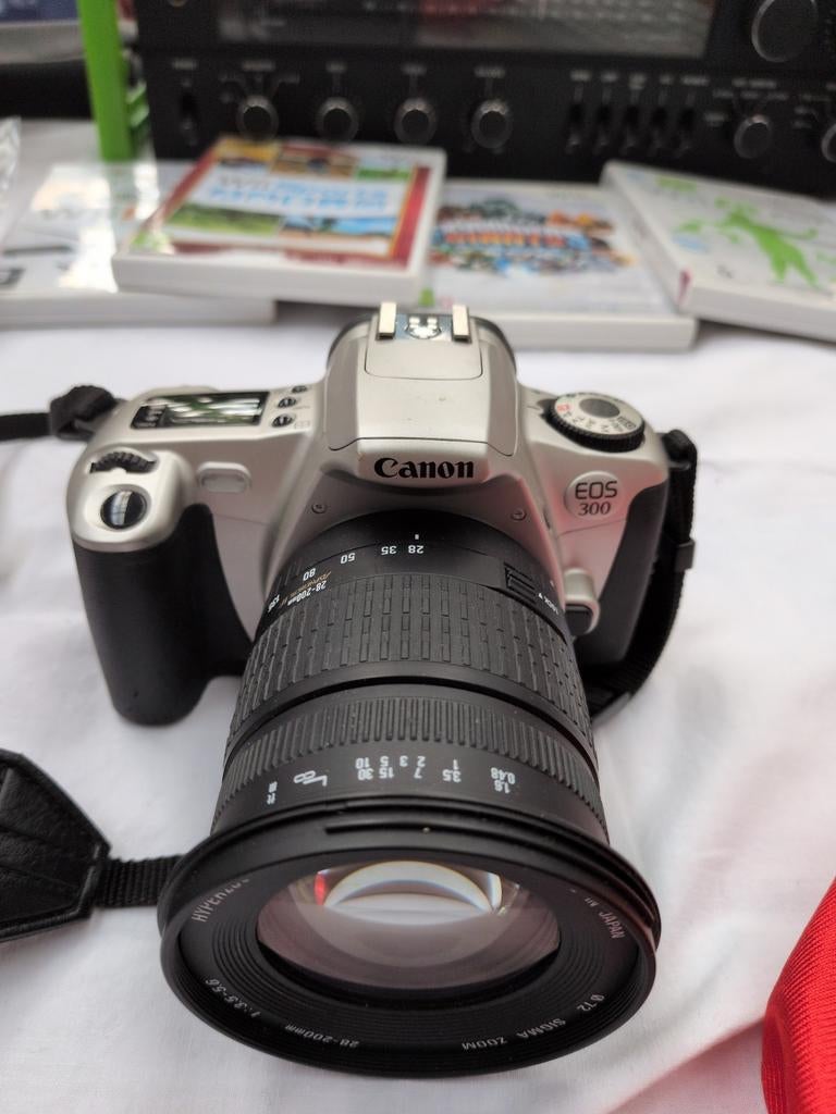 Canon EOS 300 met Sigma Hyperzoom Macro 28-200mm lens, Ophalen, Gebruikt, Spiegelreflex, Canon
