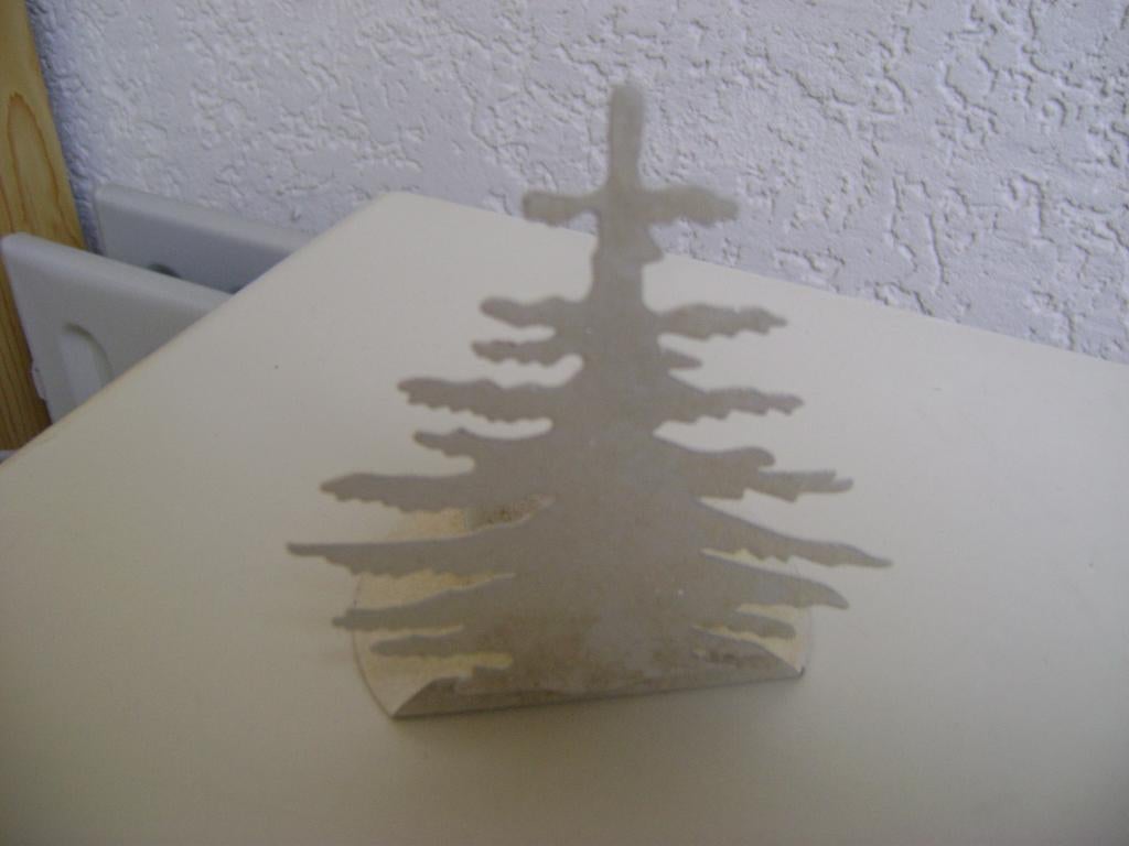wit metalen kerstboom met achter waxine 10cm hoog, Ophalen of Verzenden, Zo goed als nieuw