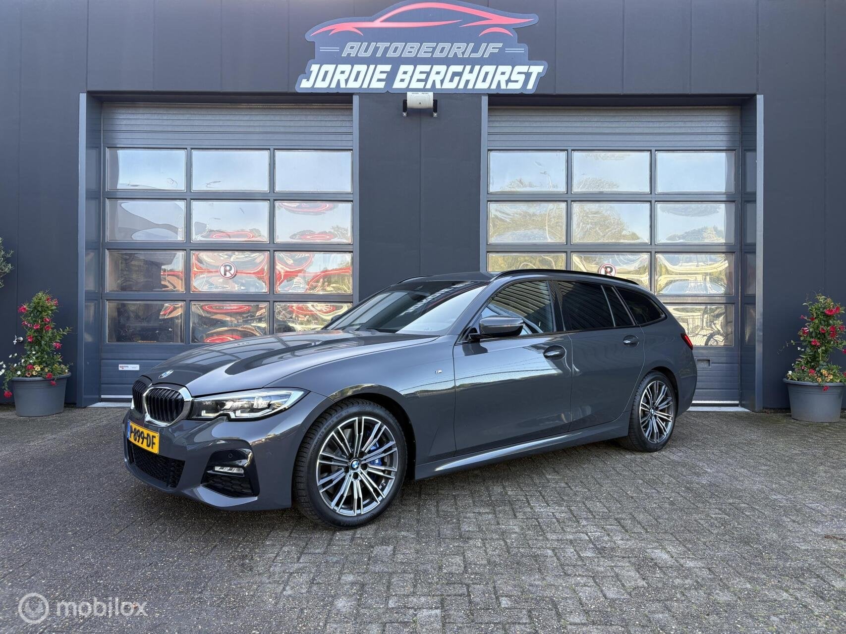 BMW 3-serie Touring 318i Business Edition M sport, Auto's, Automaat, 1998 cc, Gebruikt, Euro 6