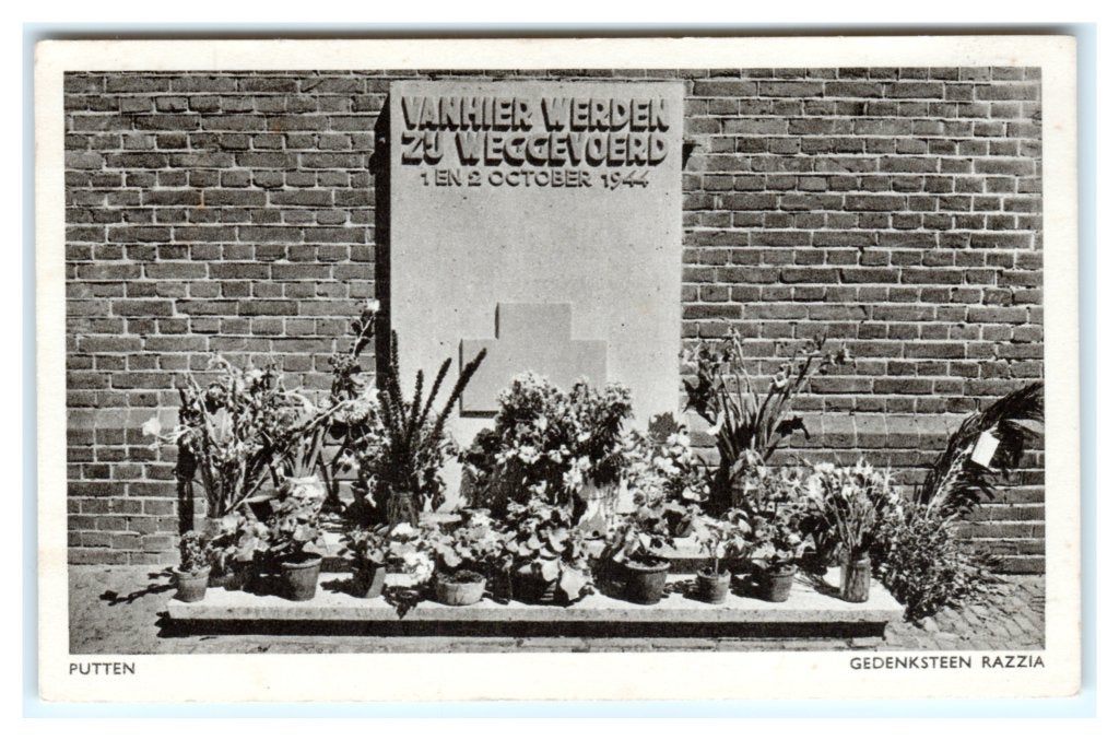 Putten, Gedenksteen Razzia - Opruimingskaart, Ophalen of Verzenden, 1940 tot 1960, Ongelopen, Gelderland