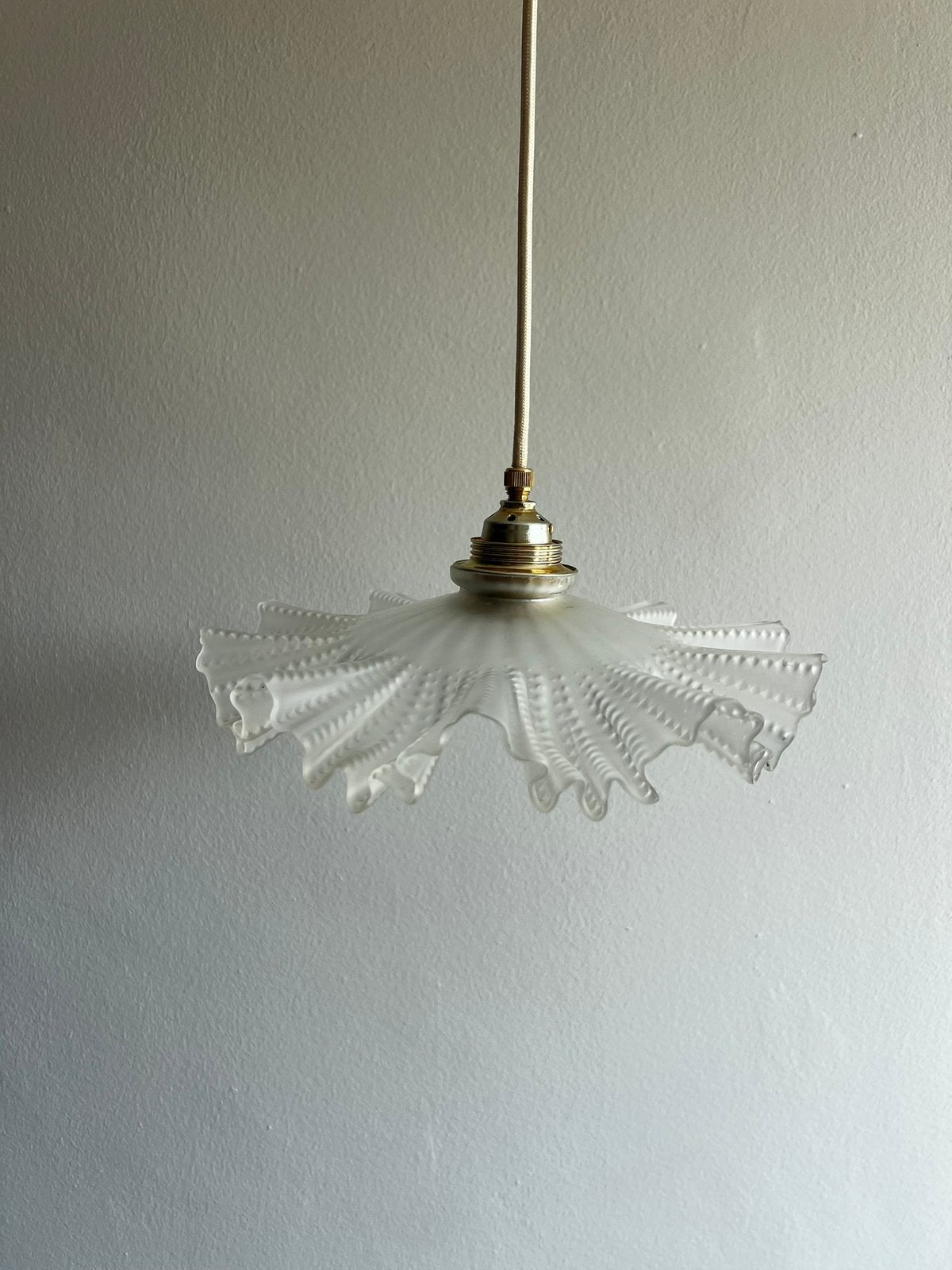 Vintage glazen hanglamp, Ophalen of Verzenden, Zo goed als nieuw