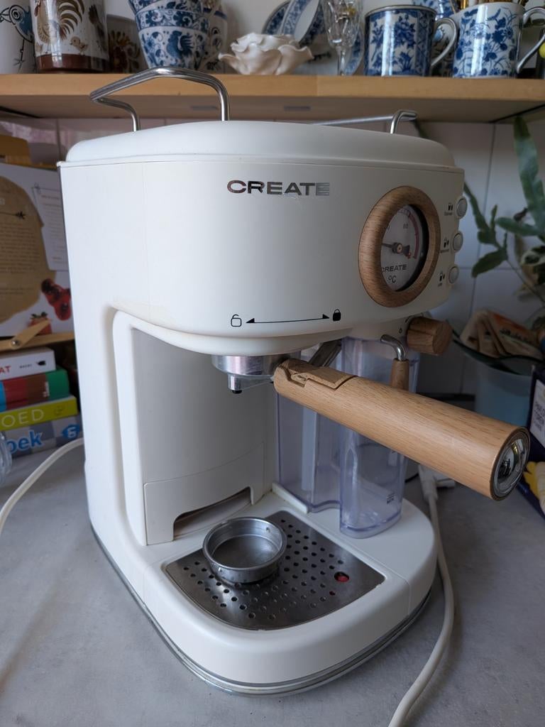 Espressomachine met melkopschuimer, Afneembaar waterreservoir, Espresso apparaat, Gemalen koffie, Ophalen of Verzenden