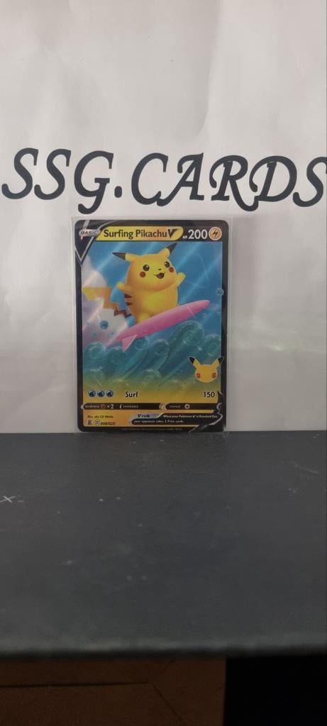 Surfing Pikachu V (008/025) Celebrations NM Pokémon Kaart, Ophalen of Verzenden, Zo goed als nieuw, Losse kaart, Foil
