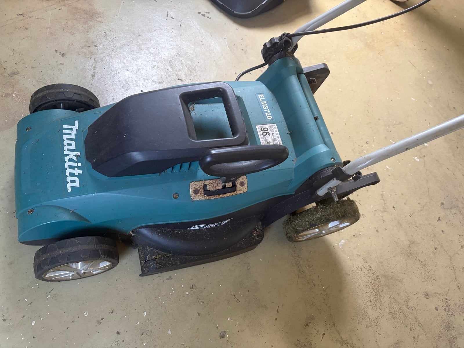 Makita Elektrische Grasmaaier ELM3720, Ophalen, Cirkelmaaier, Elektrische grasmaaier, Zo goed als nieuw