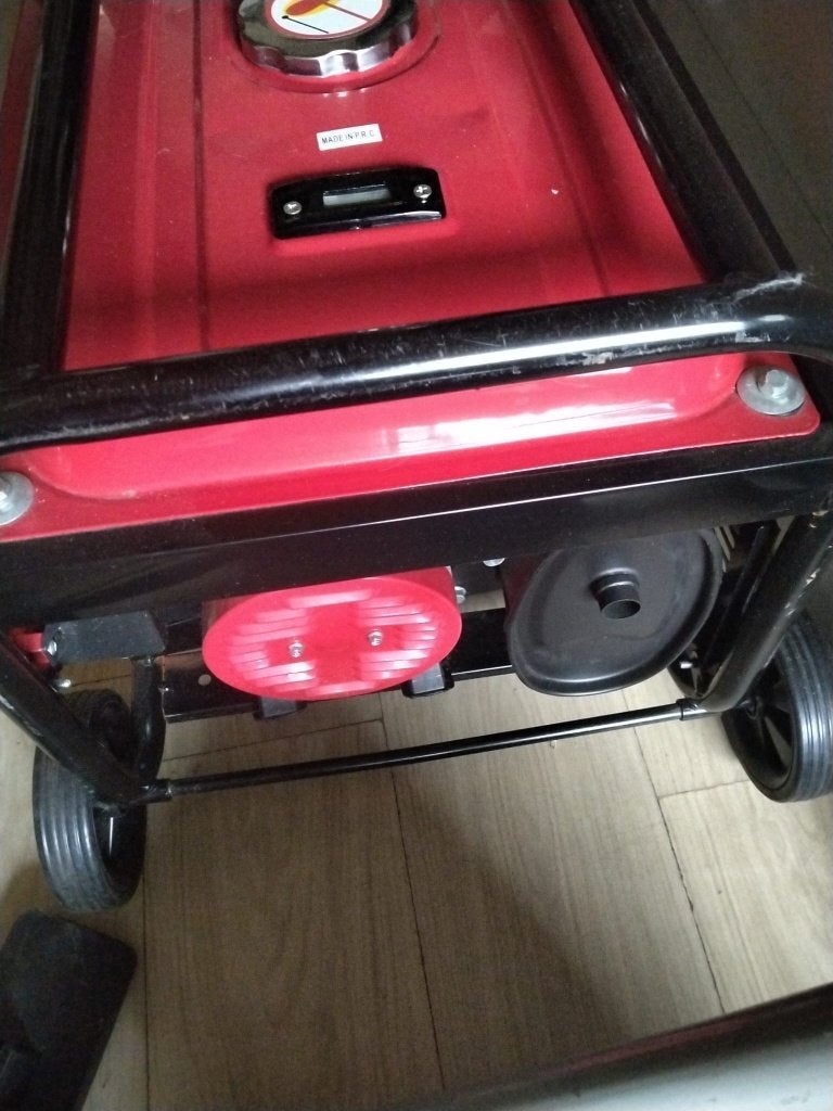 Foto 2 van Huttenberg Generator bieden vanaf €130