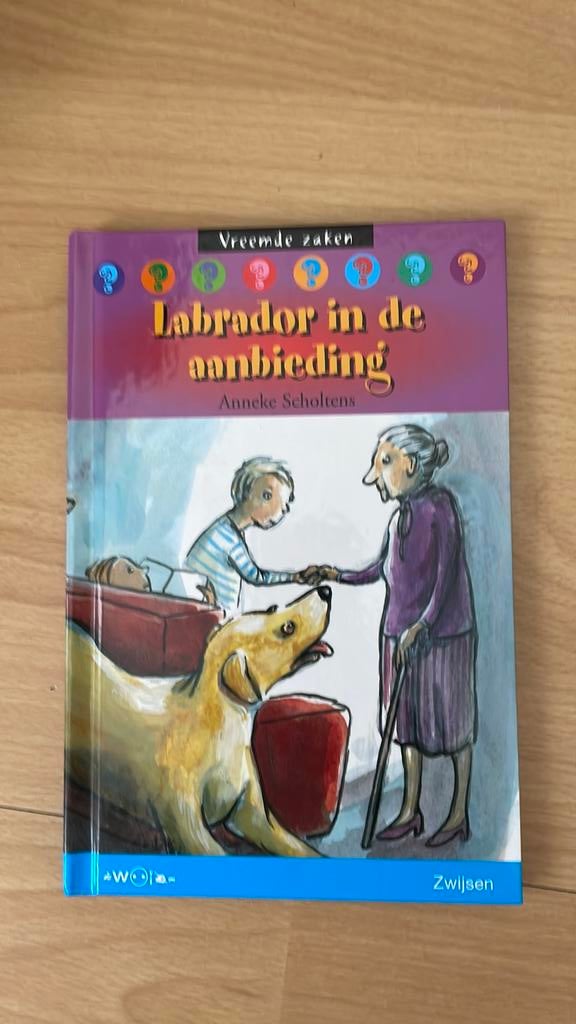 Labrador in de aanbieding - Anneke Scholtens, Ophalen of Verzenden, Zo goed als nieuw, Fictie algemeen