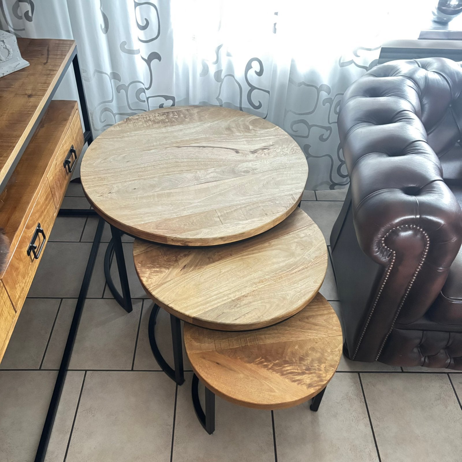 Mango xxl tafel 3 suks, Ophalen, Zo goed als nieuw, Rond, 200 cm of meer