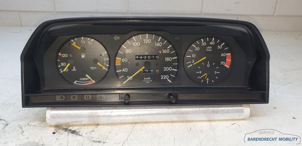 Kmteller cockpit toerenteller W201 190 Mercedes 2015402347 o, Auto-onderdelen, Dashboard en Schakelaars, Gebruikt, Mercedes-Benz AG