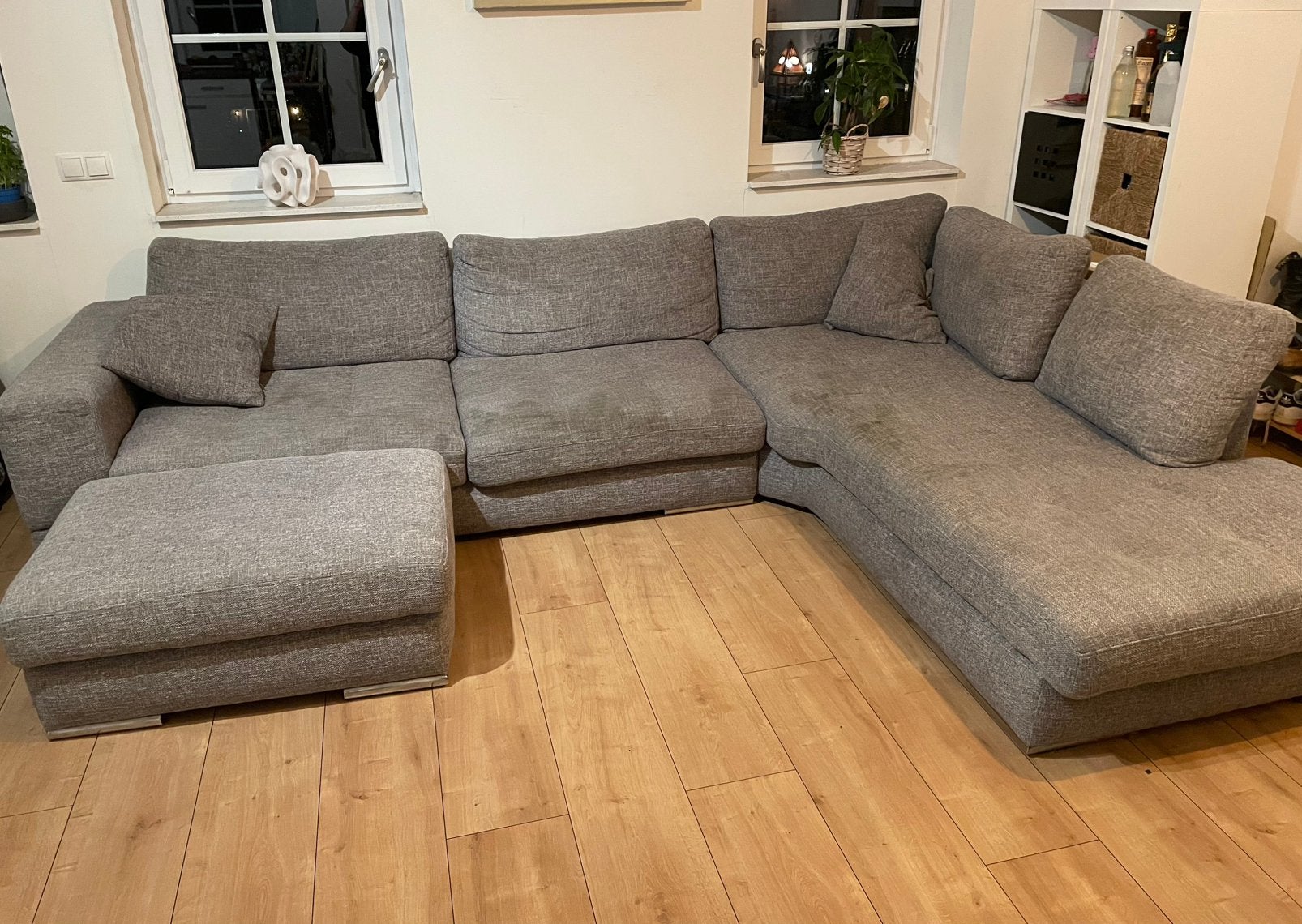 Grey Couch Zaandam. Negotiable, Huis en Inrichting, Ophalen, Gebruikt