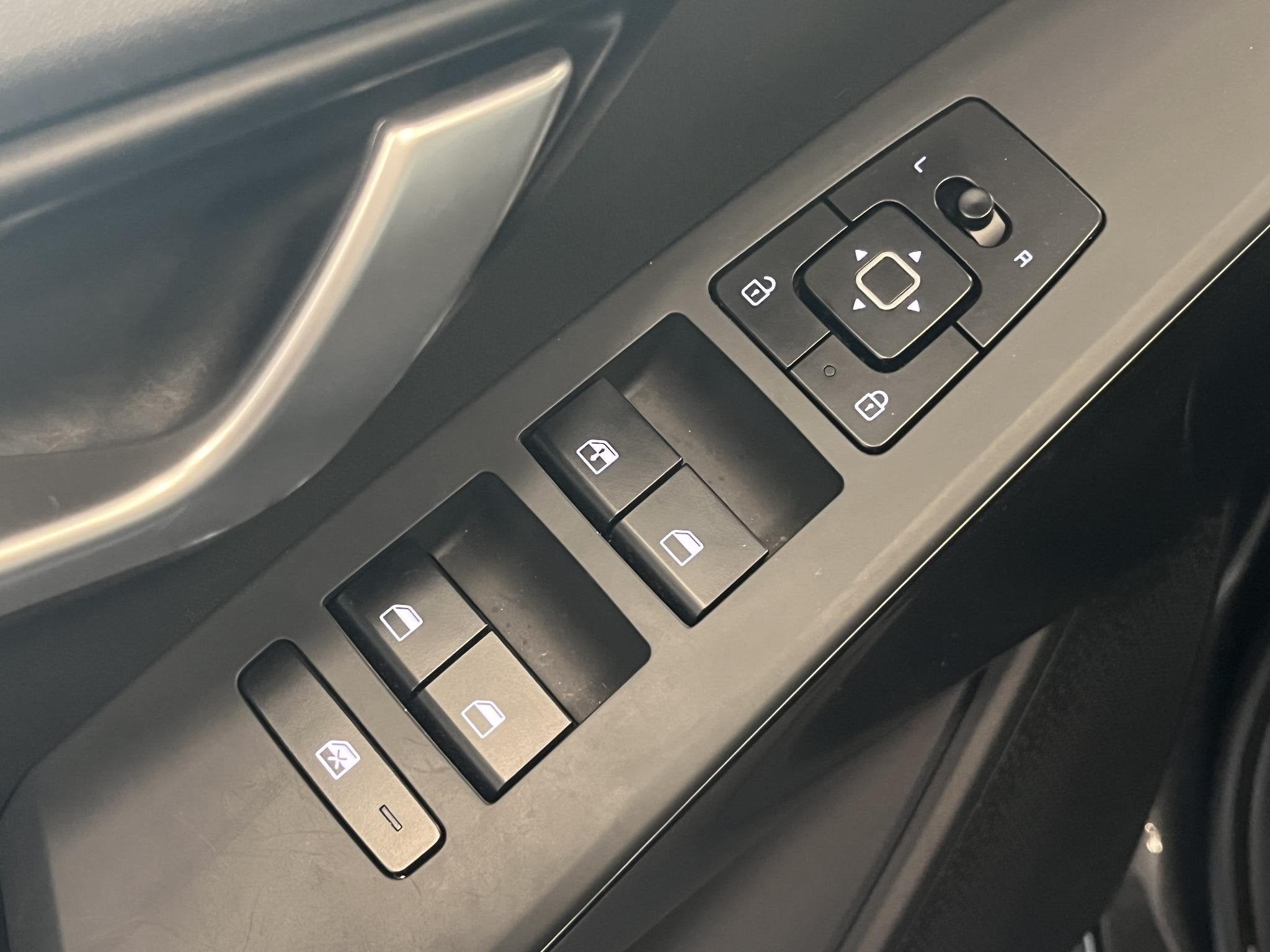 Kia Niro EV Light Edition 64.8 kWh, Auto's, Stof, Gebruikt, 750 kg, 1657 kg