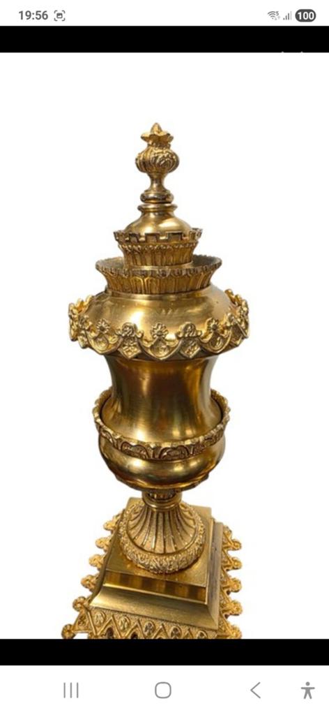 2 vroeg Empire brons vergulde castolettes, Ophalen