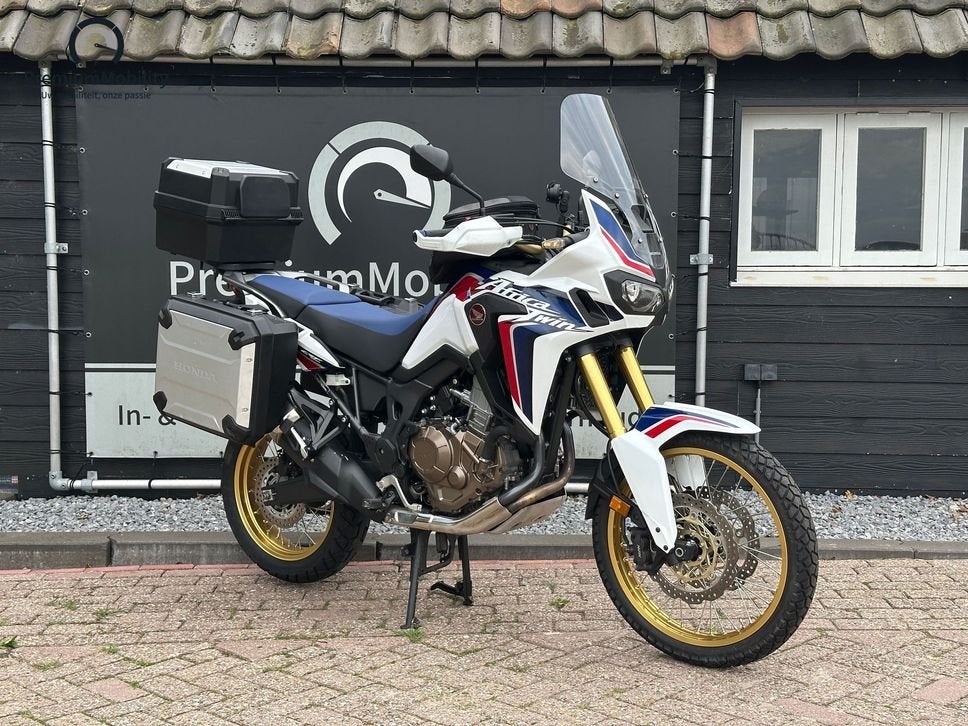 HONDA CRF 1000 AFRICA TWIN (BJ 2016 / 9769 KM), Motoren, 2 cilinders, HONDA, Motorrijbewijs A, Bedrijf